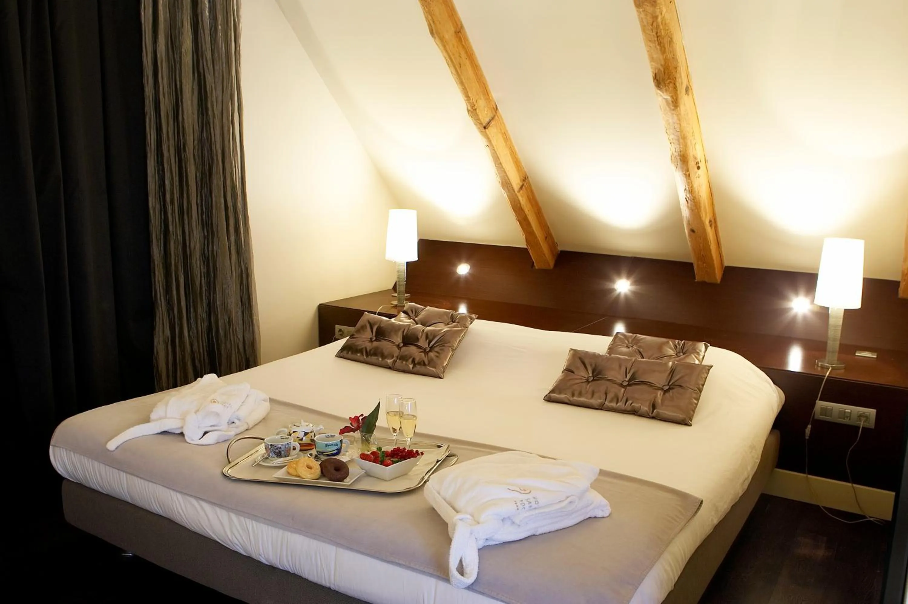 Bedroom, Bed in Hotel Sant Roc