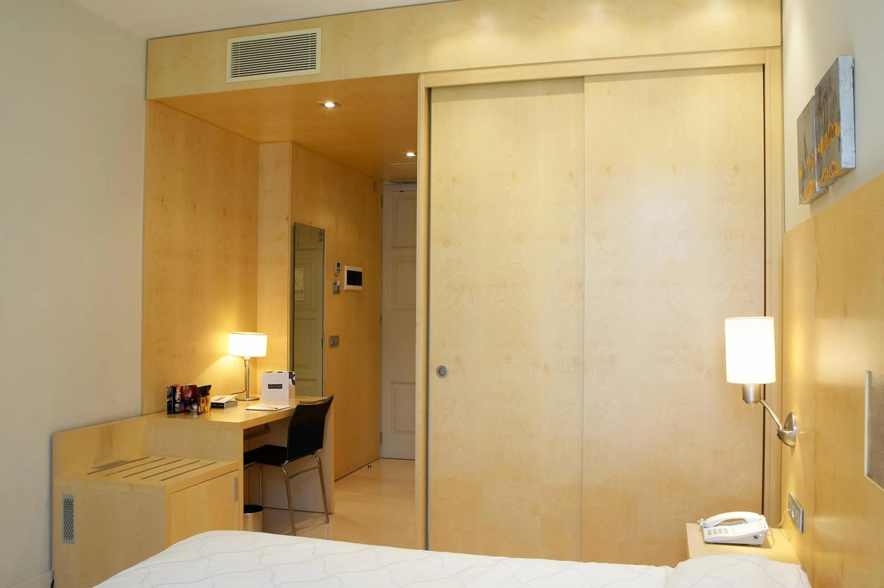 Bedroom, Bed in Hotel Sant Roc