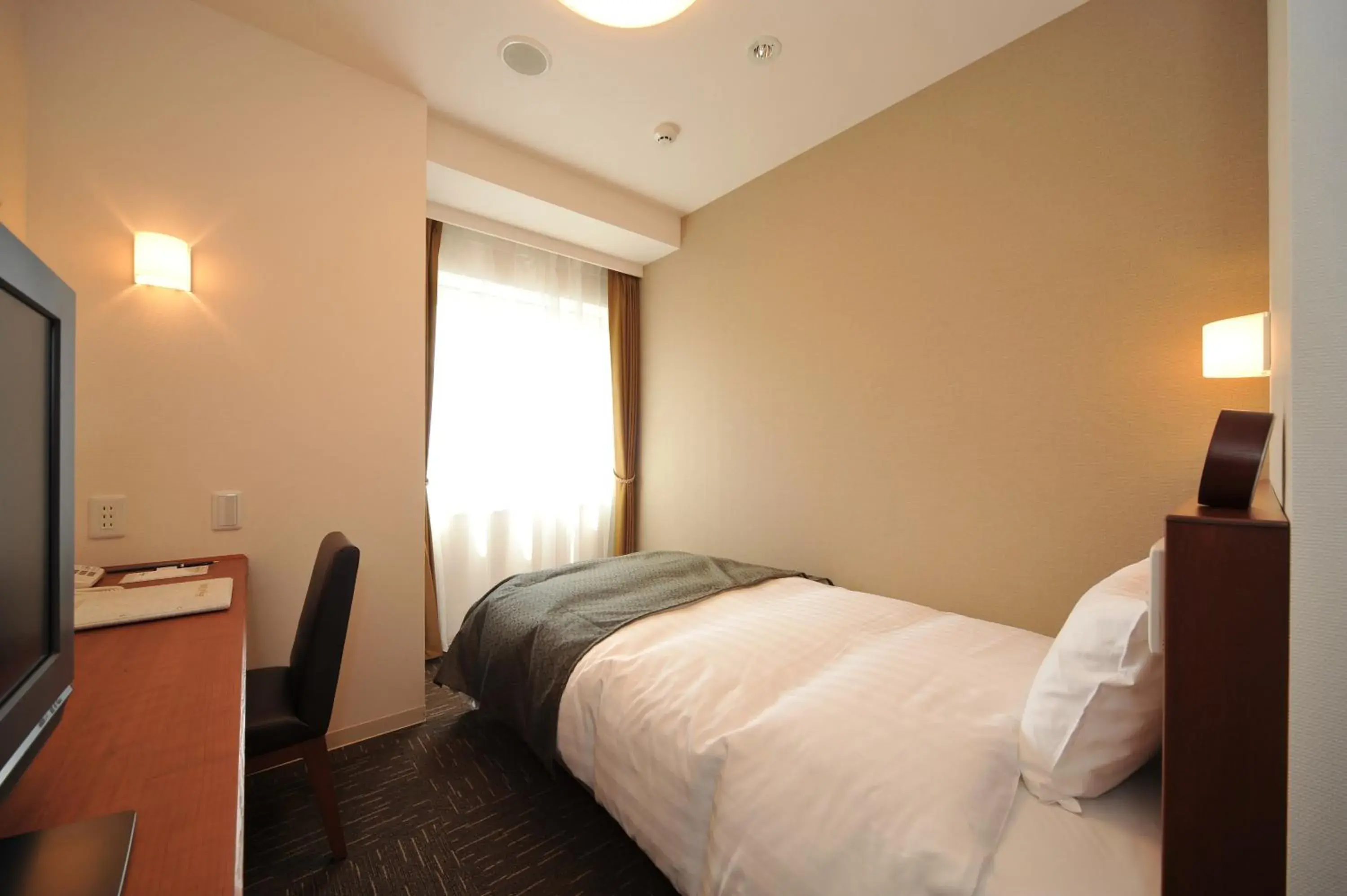 Bedroom, Bed in Dormy Inn Tomakomai Bedroom, Bed in Dormy Inn Tomakomai