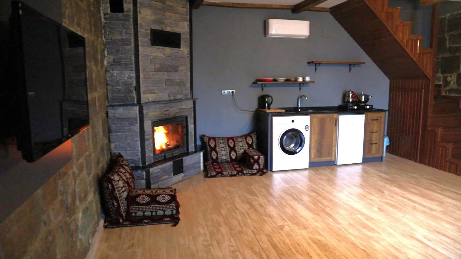 flat iron in Royal Villa