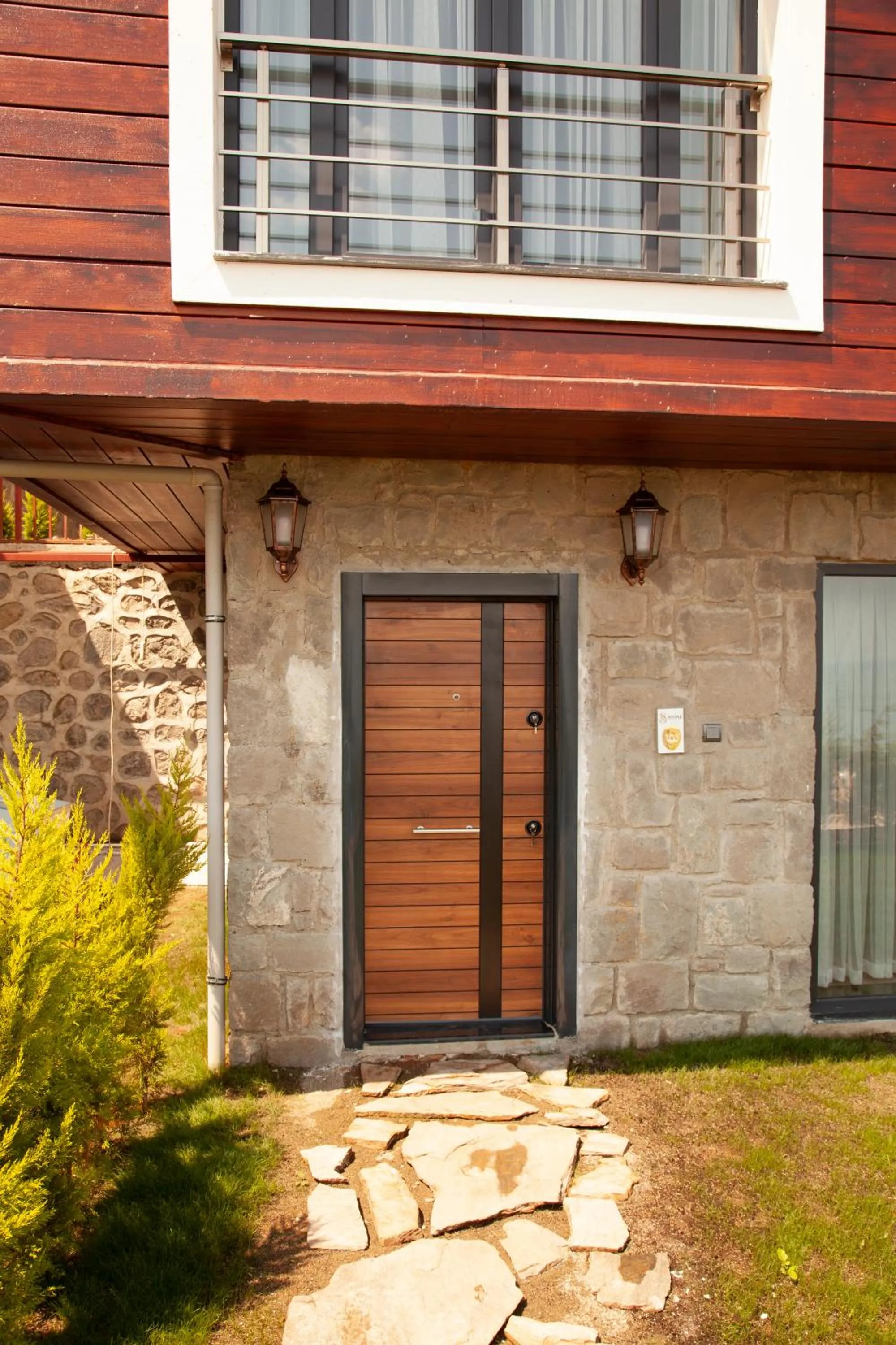 Facade/entrance in Royal Villa