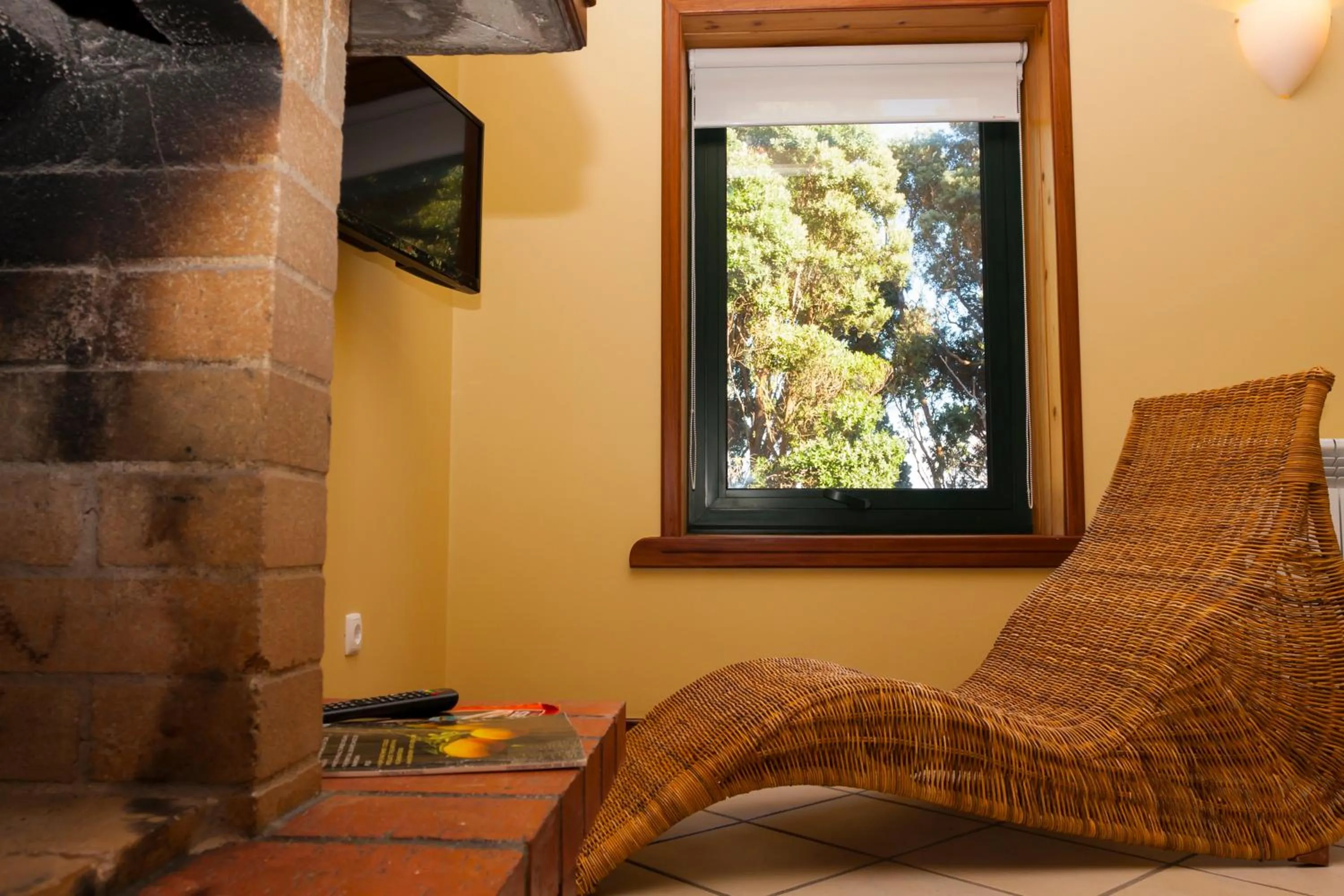 TV and multimedia in Aldeia da Fonte Hotel