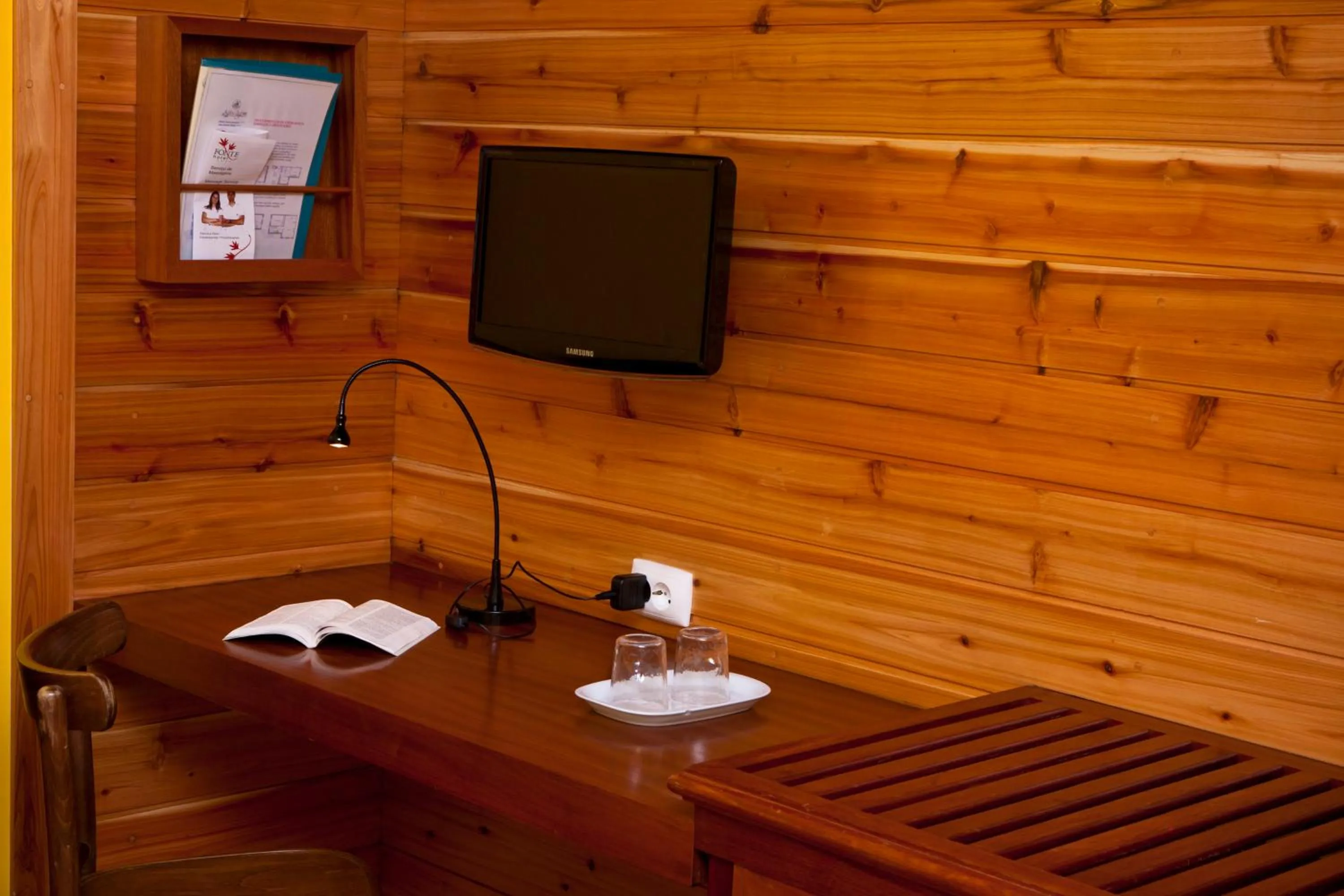 TV and multimedia in Aldeia da Fonte Hotel