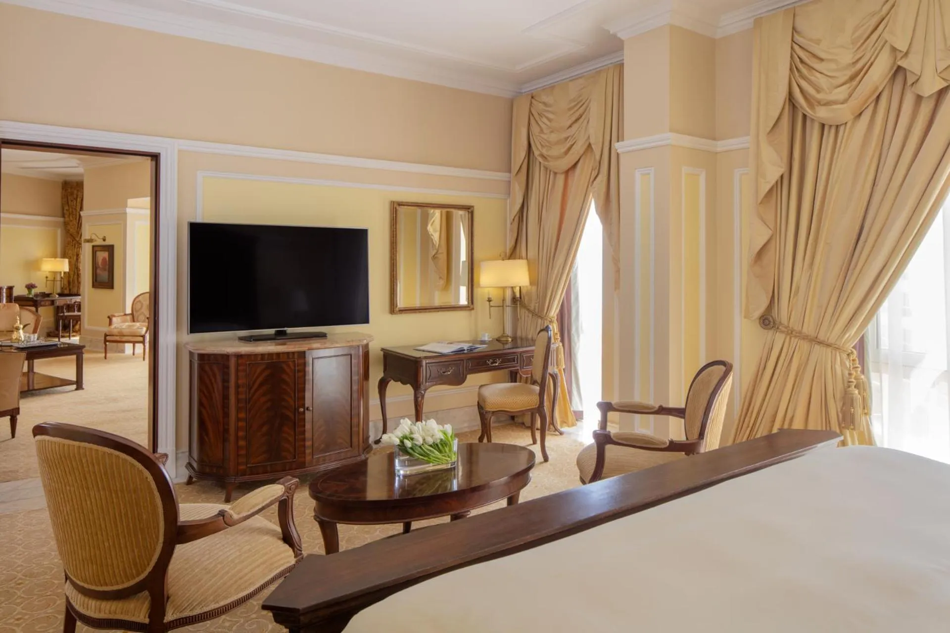 TV and multimedia, Bed in The Regency Hotel Kuwait