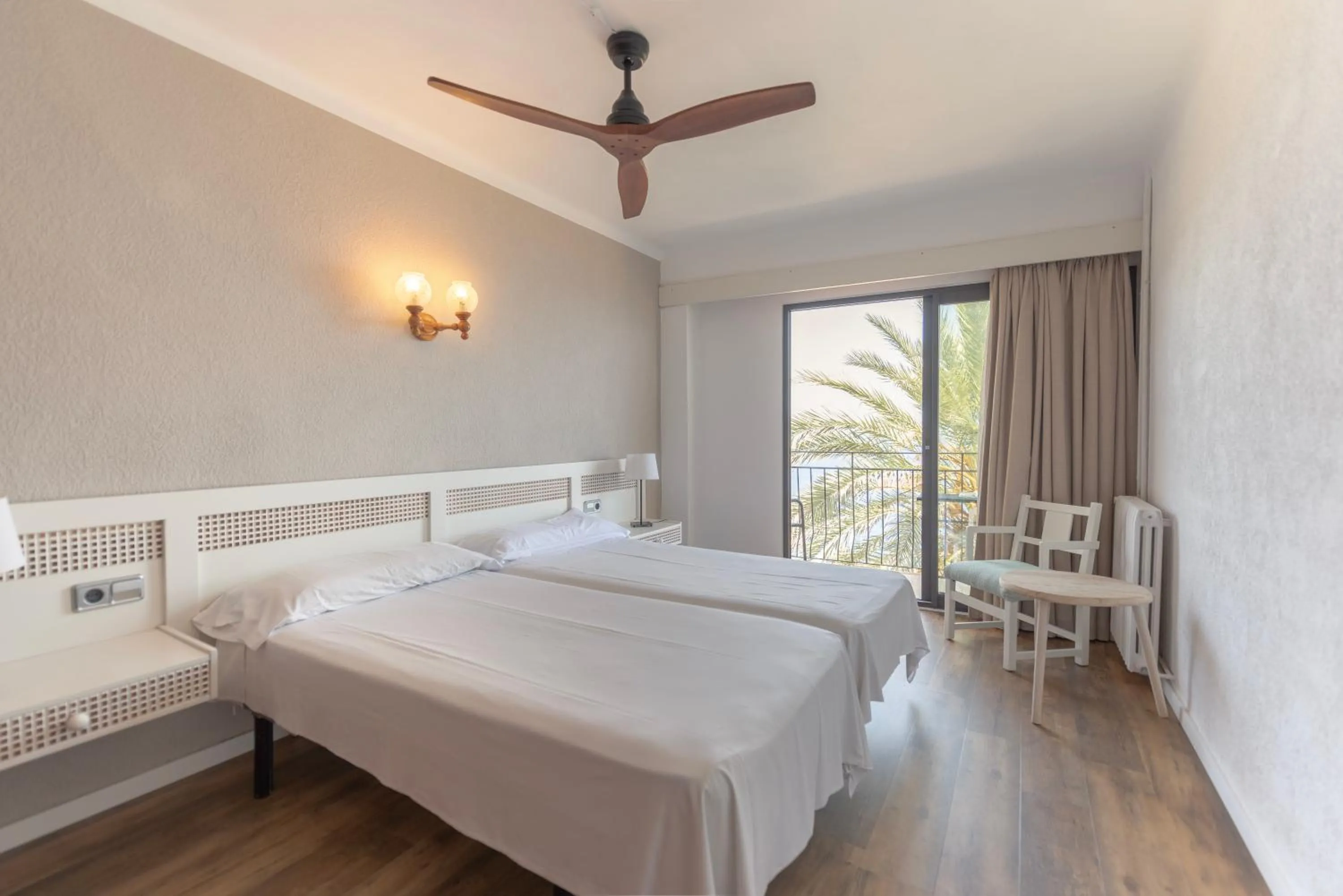 Photo of the whole room, Bed in Hostal Sa Baronia
