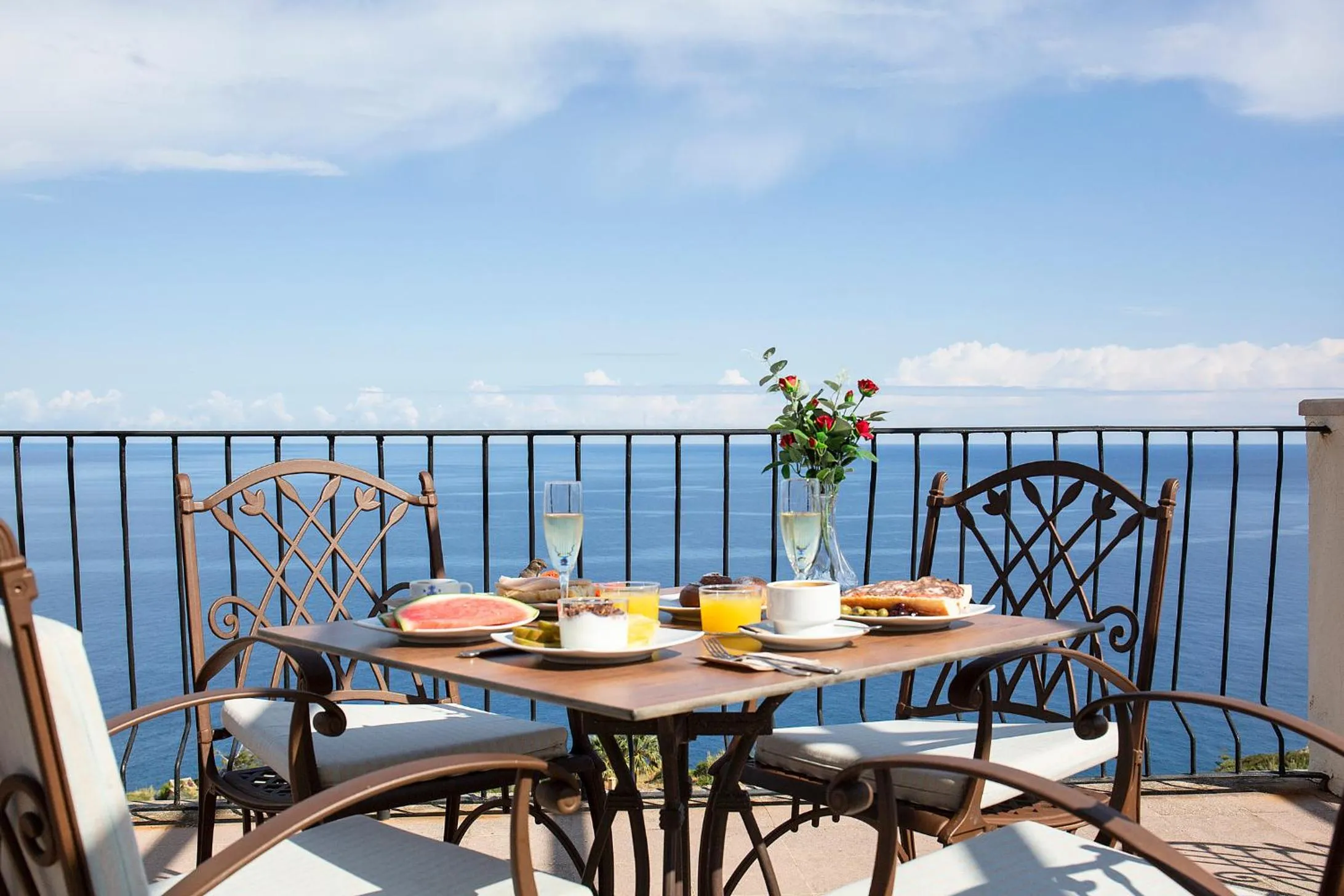 Breakfast in Hostal Sa Baronia