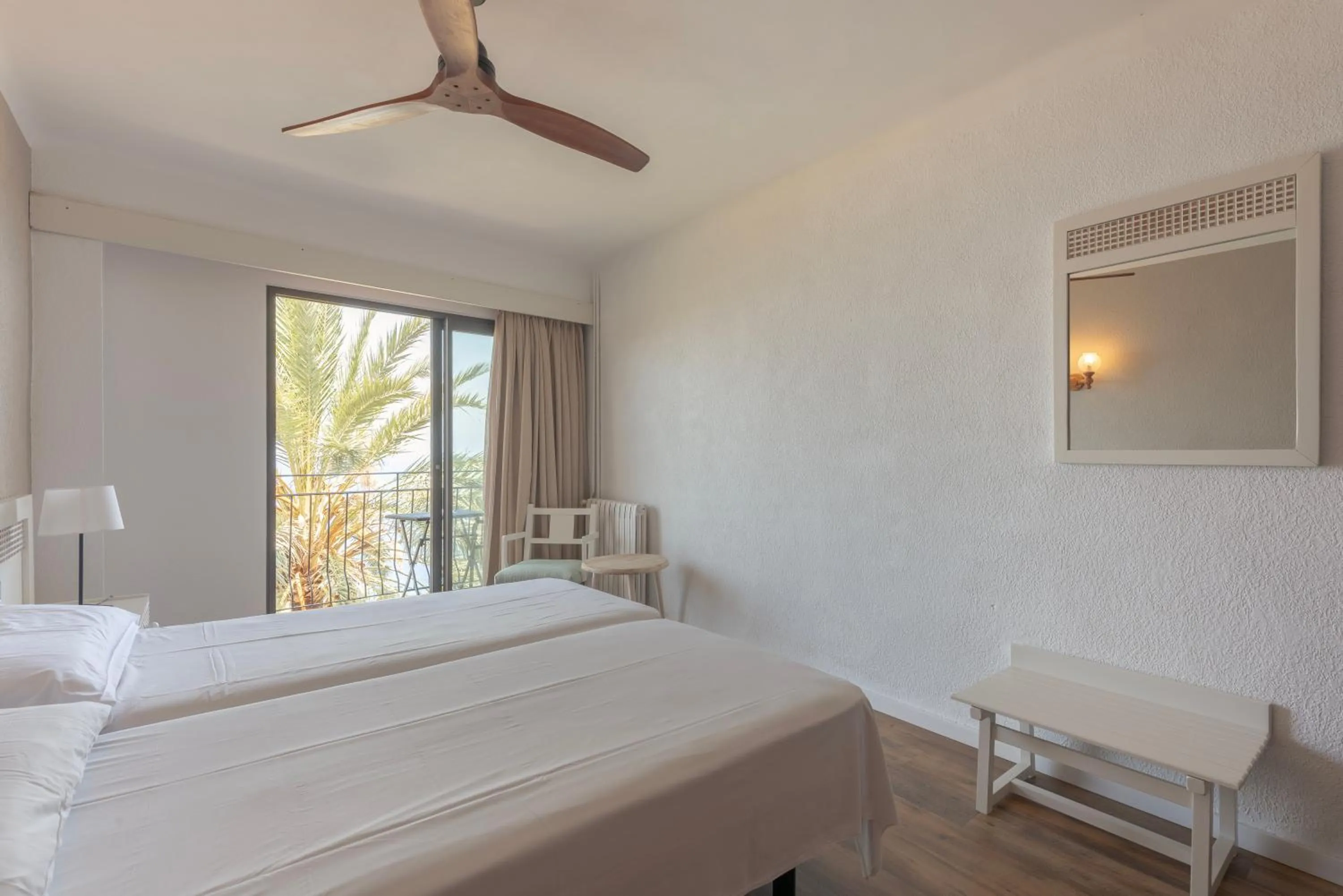 Photo of the whole room, Bed in Hostal Sa Baronia