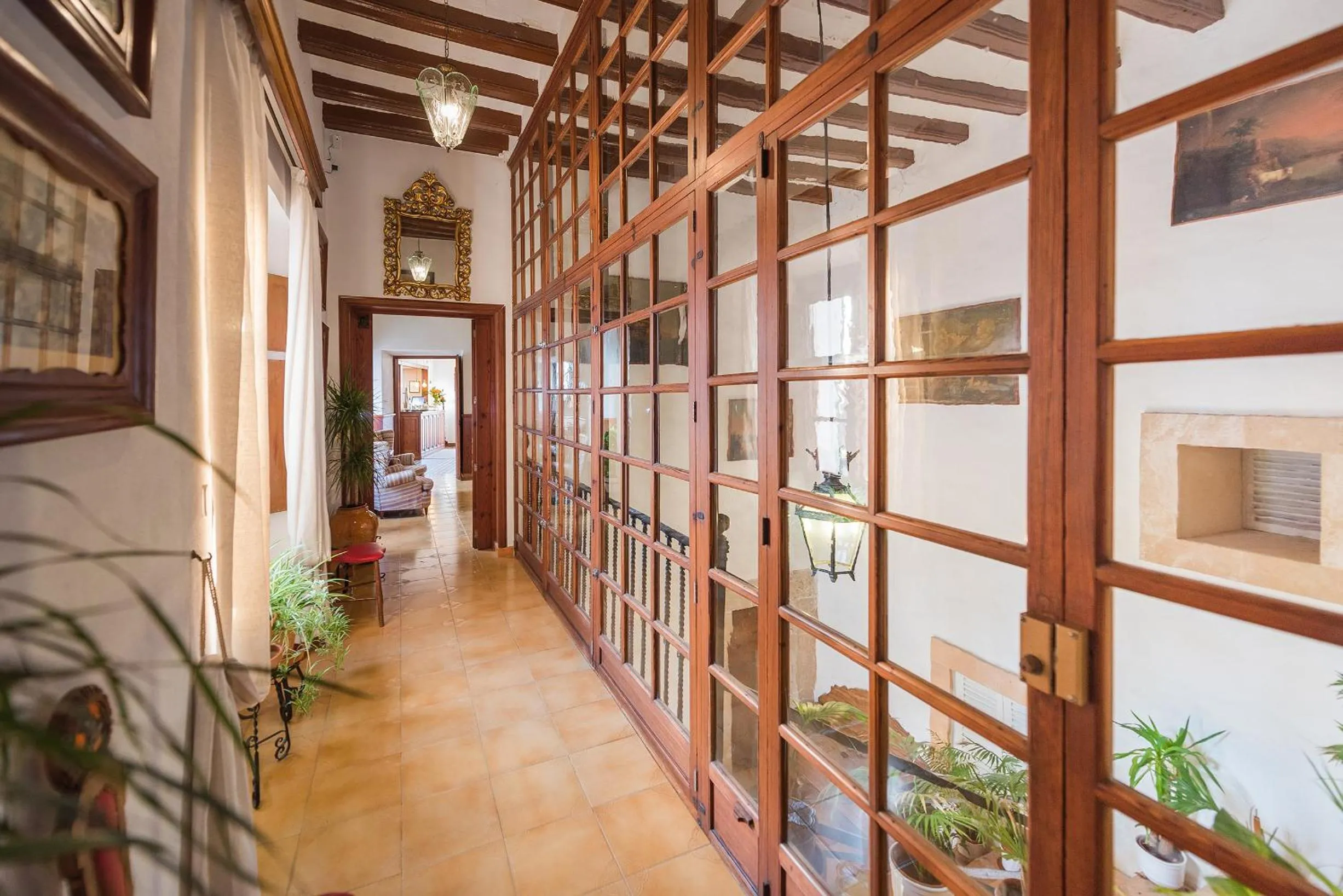 Lobby or reception in Hostal Sa Baronia