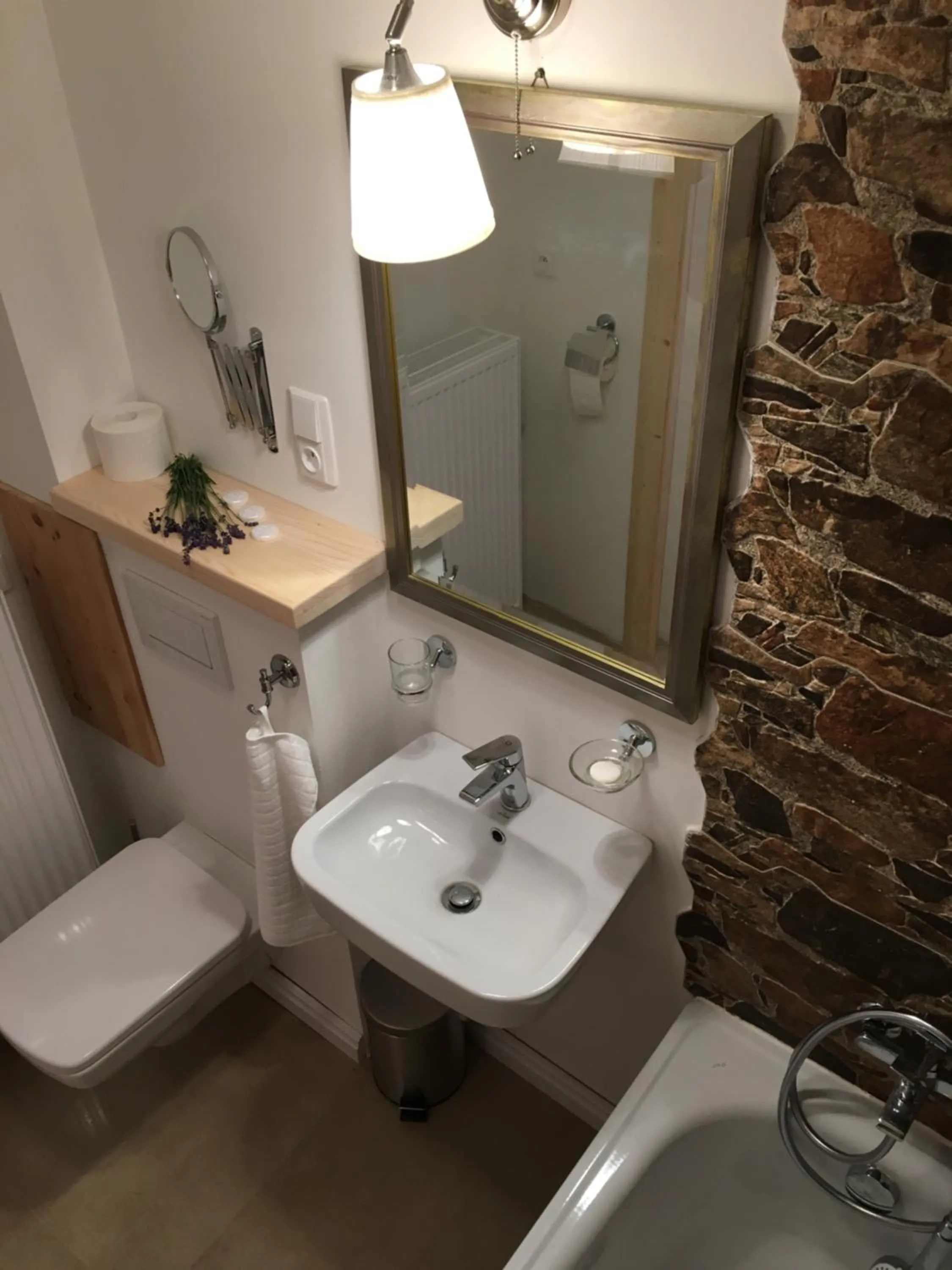 Apartment with Terrace - single occupancy in House Apartmentshumpolec + Garden