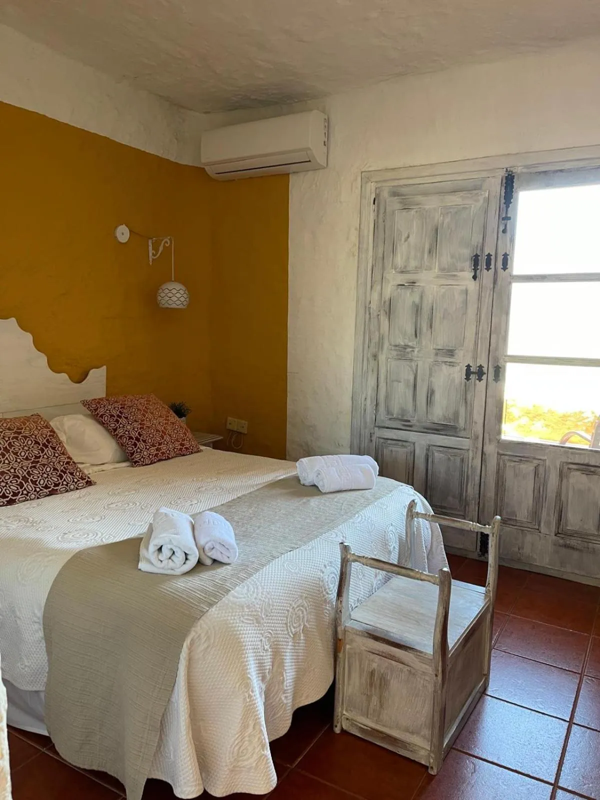 Bed in Hotel Rural los Caracoles