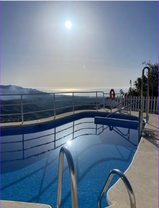 Swimming pool in Hotel Rural los Caracoles