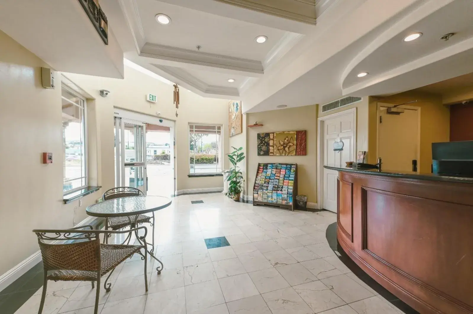 Facade/entrance in Gateway Inn and Suites San Francisco SFO Airport Facade/entrance in Gateway Inn and Suites San Francisco SFO Airport