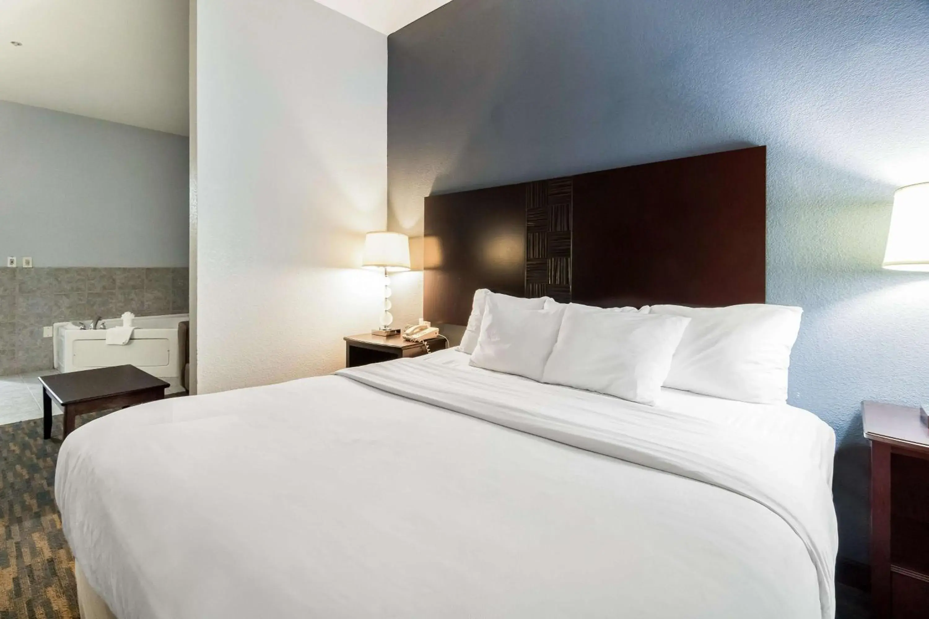 Photo of the whole room, Bed in Motel 6-Mineral Wells, TX Photo of the whole room, Bed in Motel 6-Mineral Wells, TX