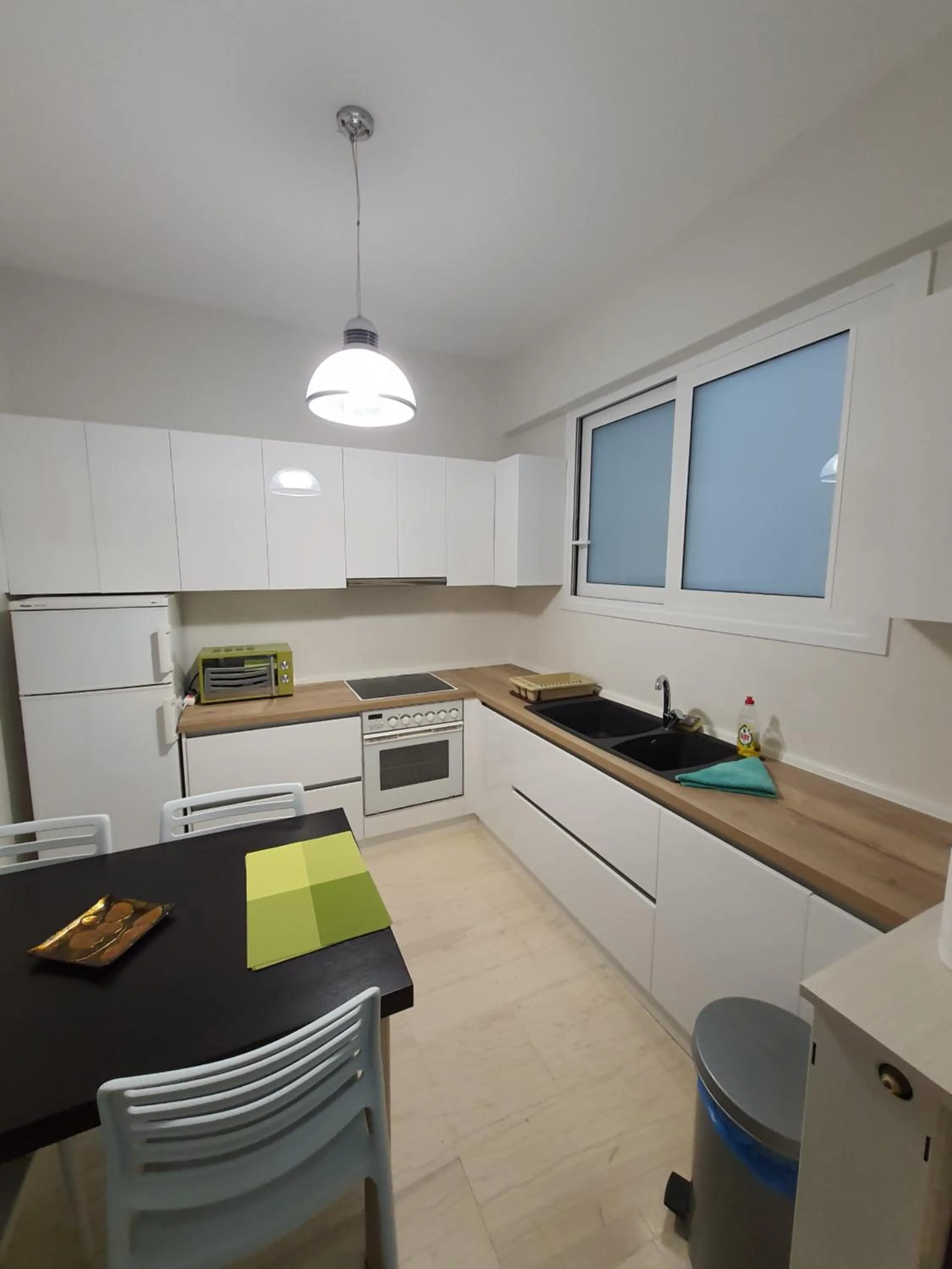 Kitchen or kitchenette in Paradise City