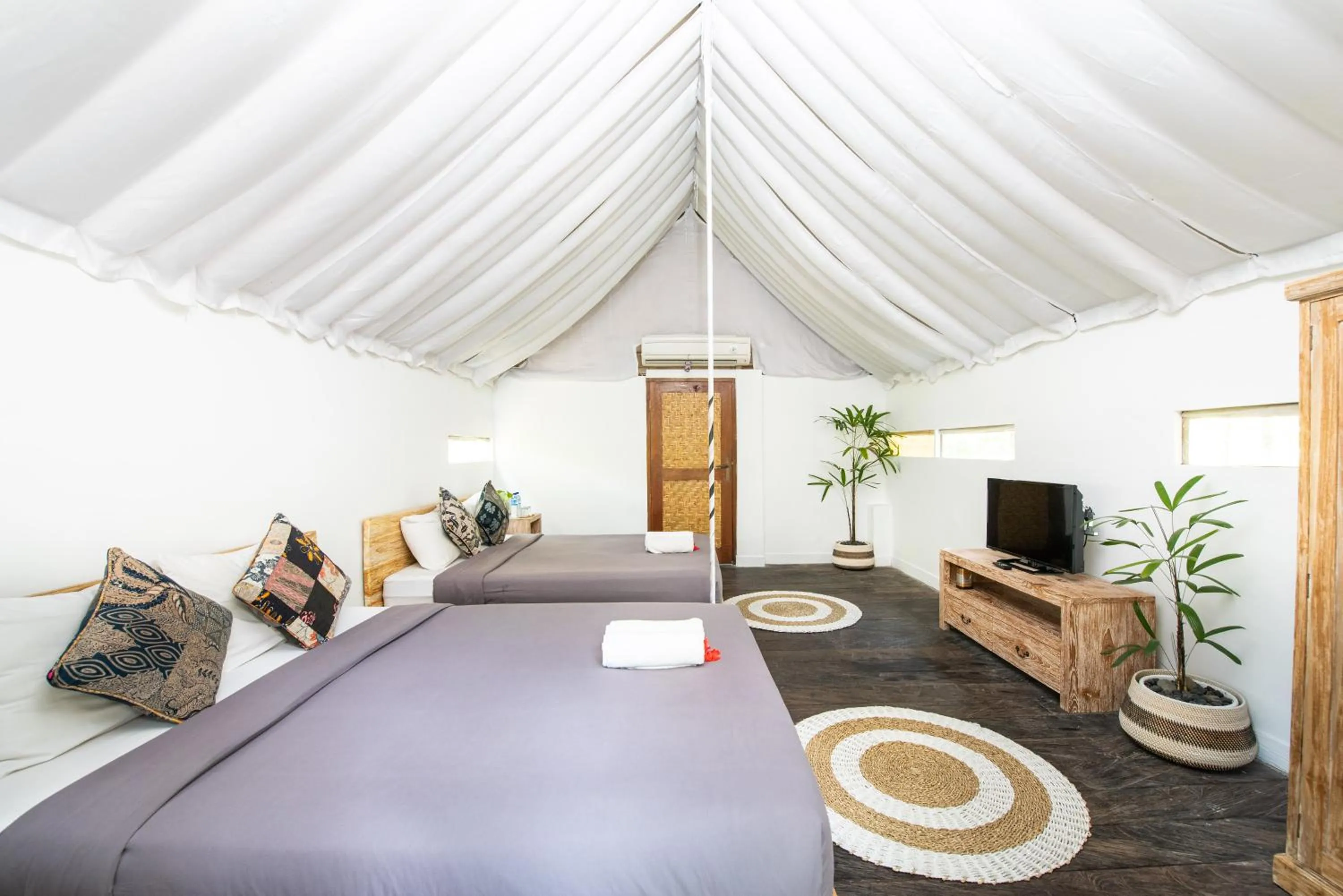 Shower, Bed in Ubud Tropical