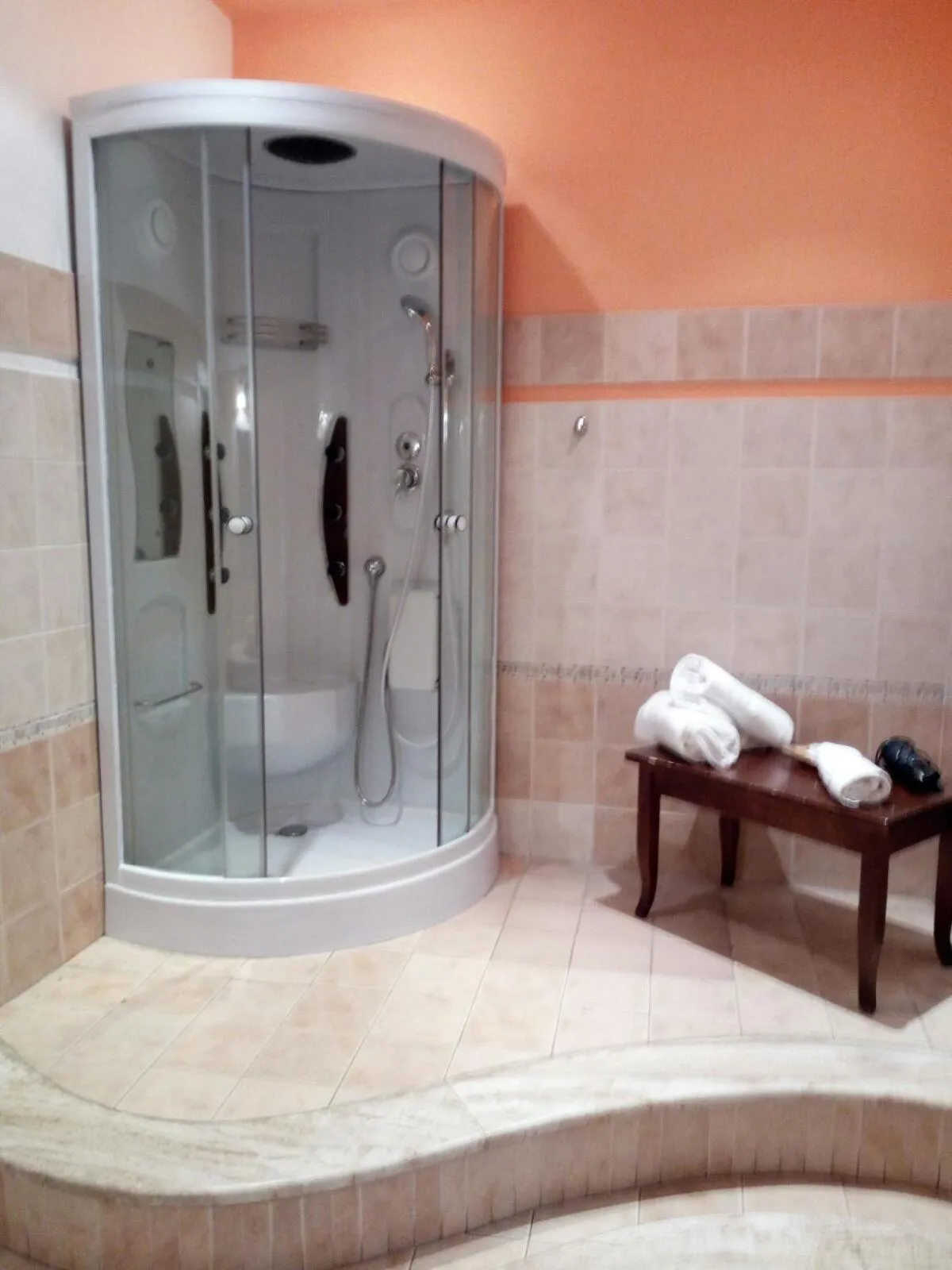 Shower in Hotel Concordia