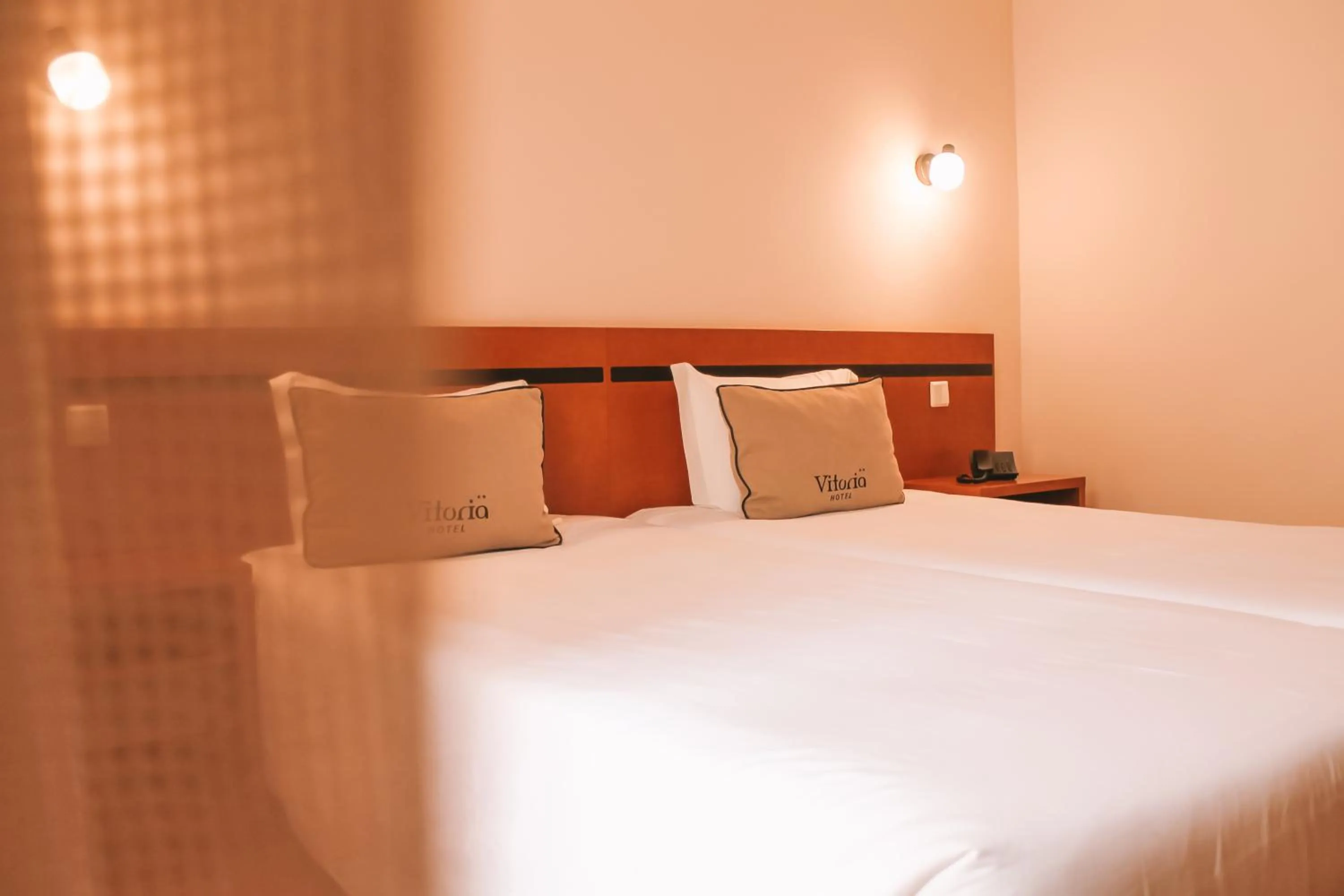 Bedroom, Bed in Vitoria Hotel