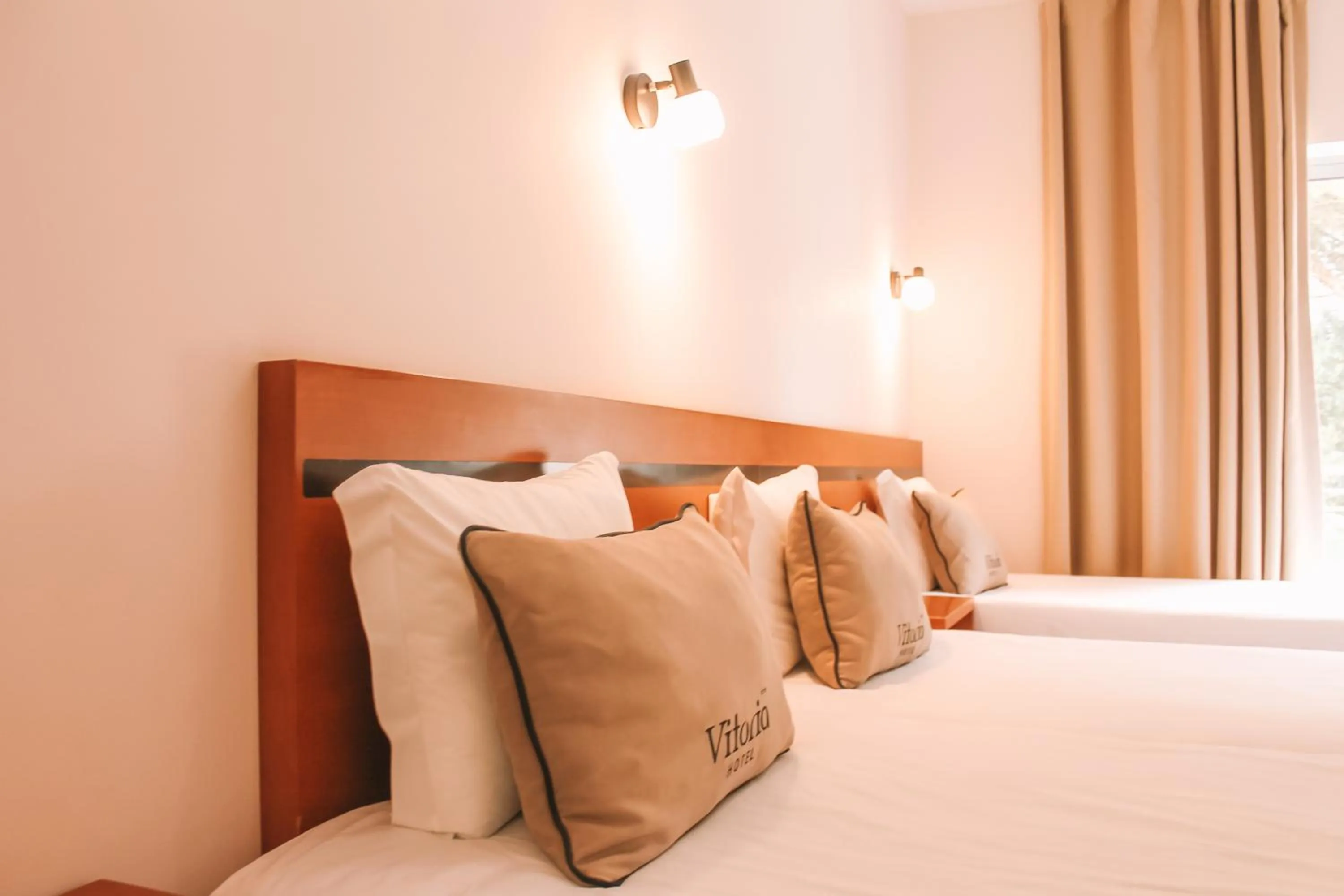 Bedroom, Bed in Vitoria Hotel