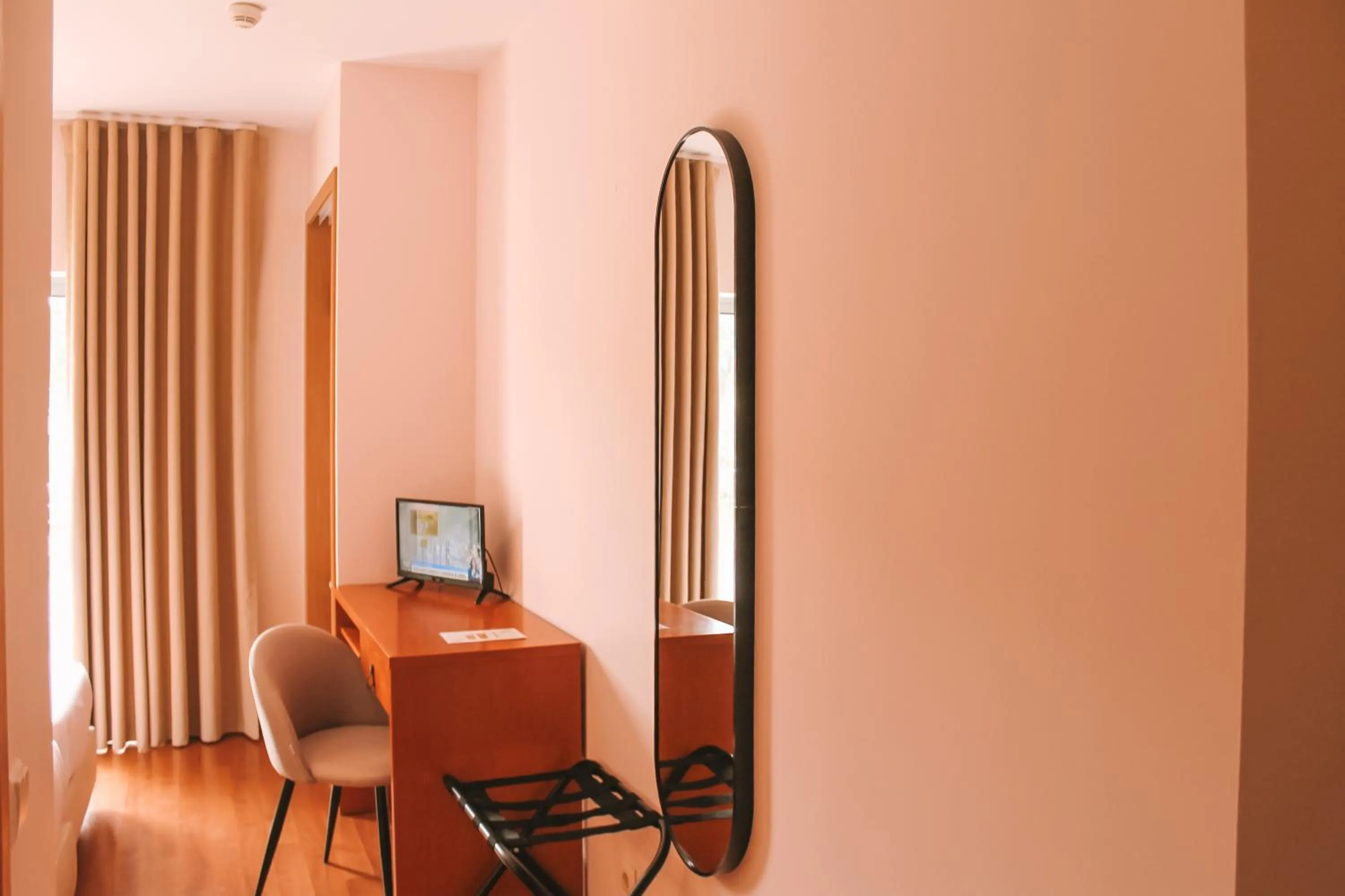 Seating area in Vitoria Hotel