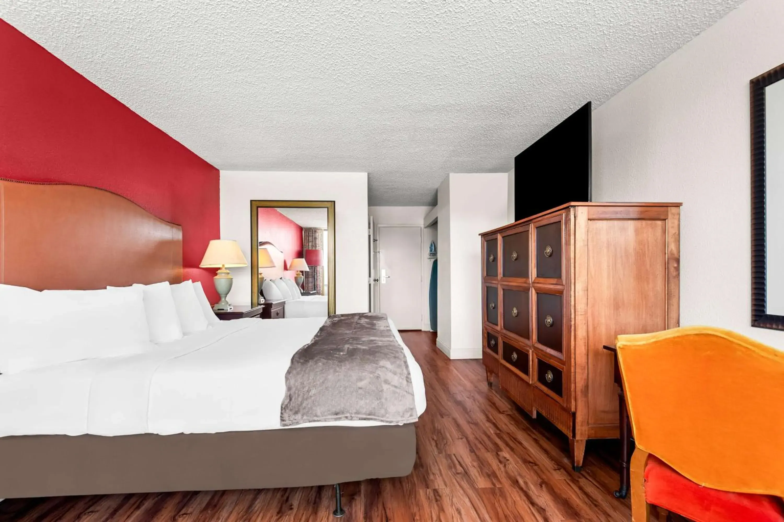 King Room with River View - Non-Smoking in Magnolia Bluffs, BW Signature Collection King Room with River View - Non-Smoking in Magnolia Bluffs, BW Signature Collection