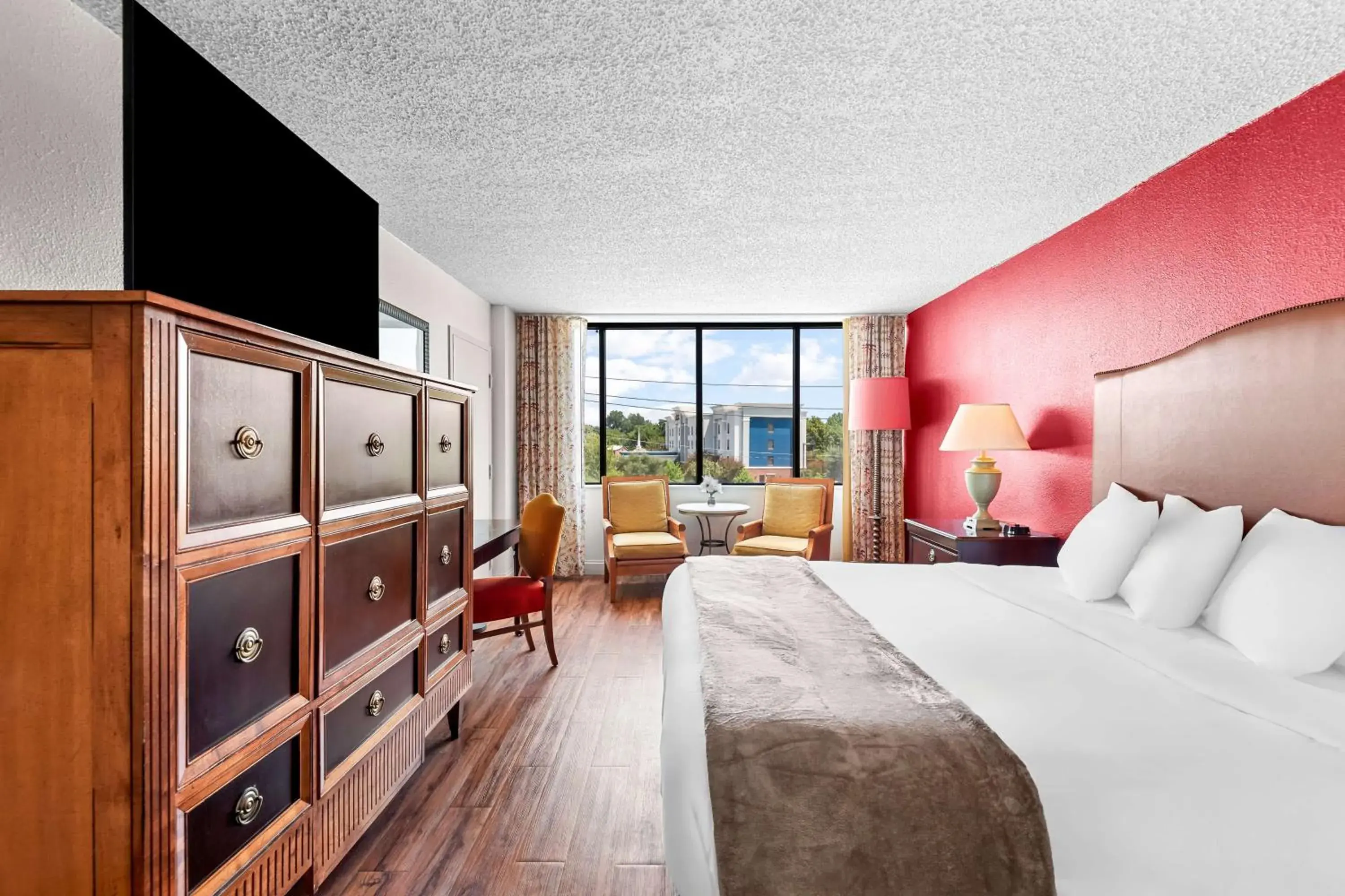 King Room in Magnolia Bluffs, BW Signature Collection King Room in Magnolia Bluffs, BW Signature Collection