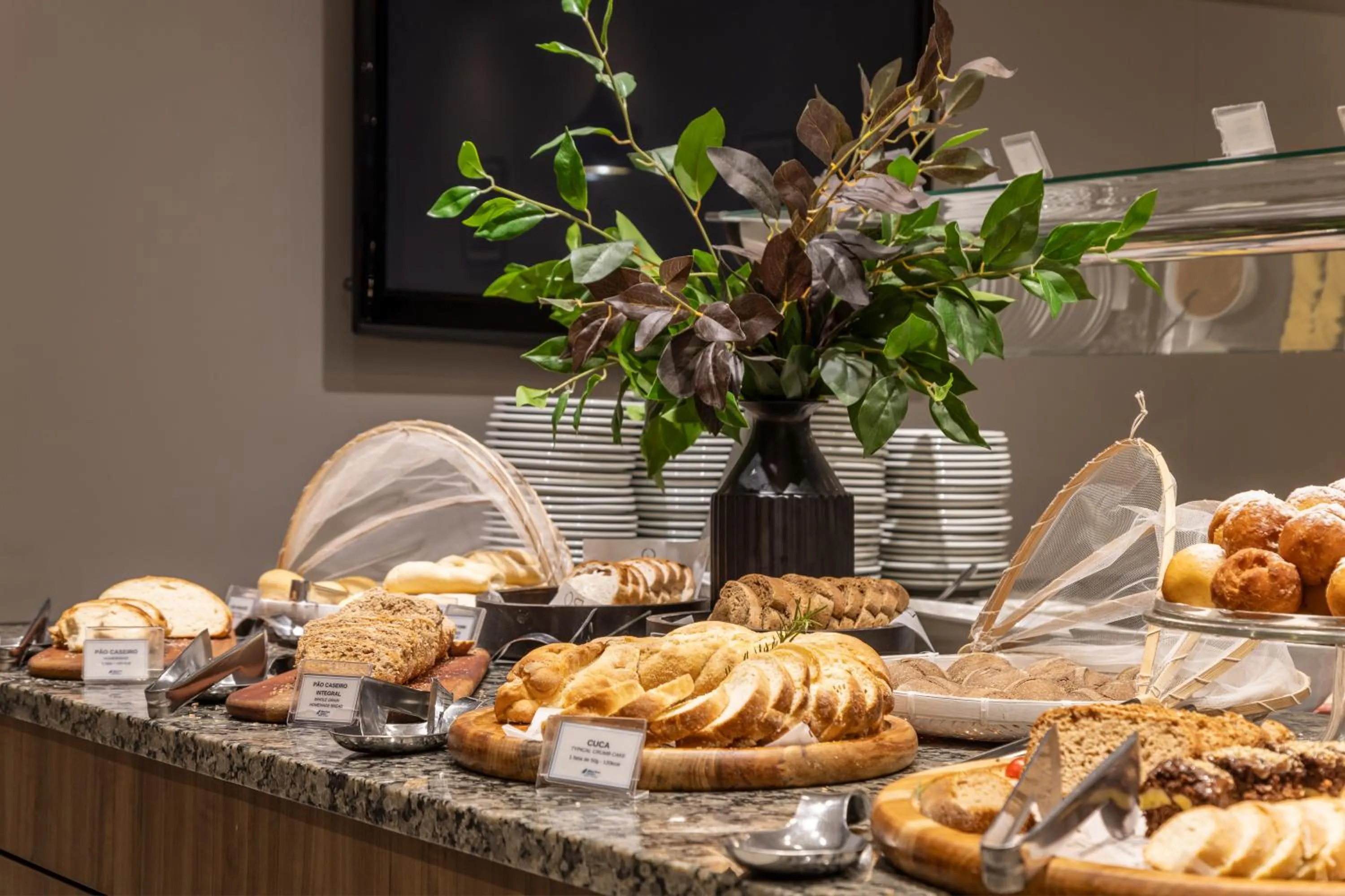 Buffet breakfast in Blue Tree Towers Millenium Porto Alegre