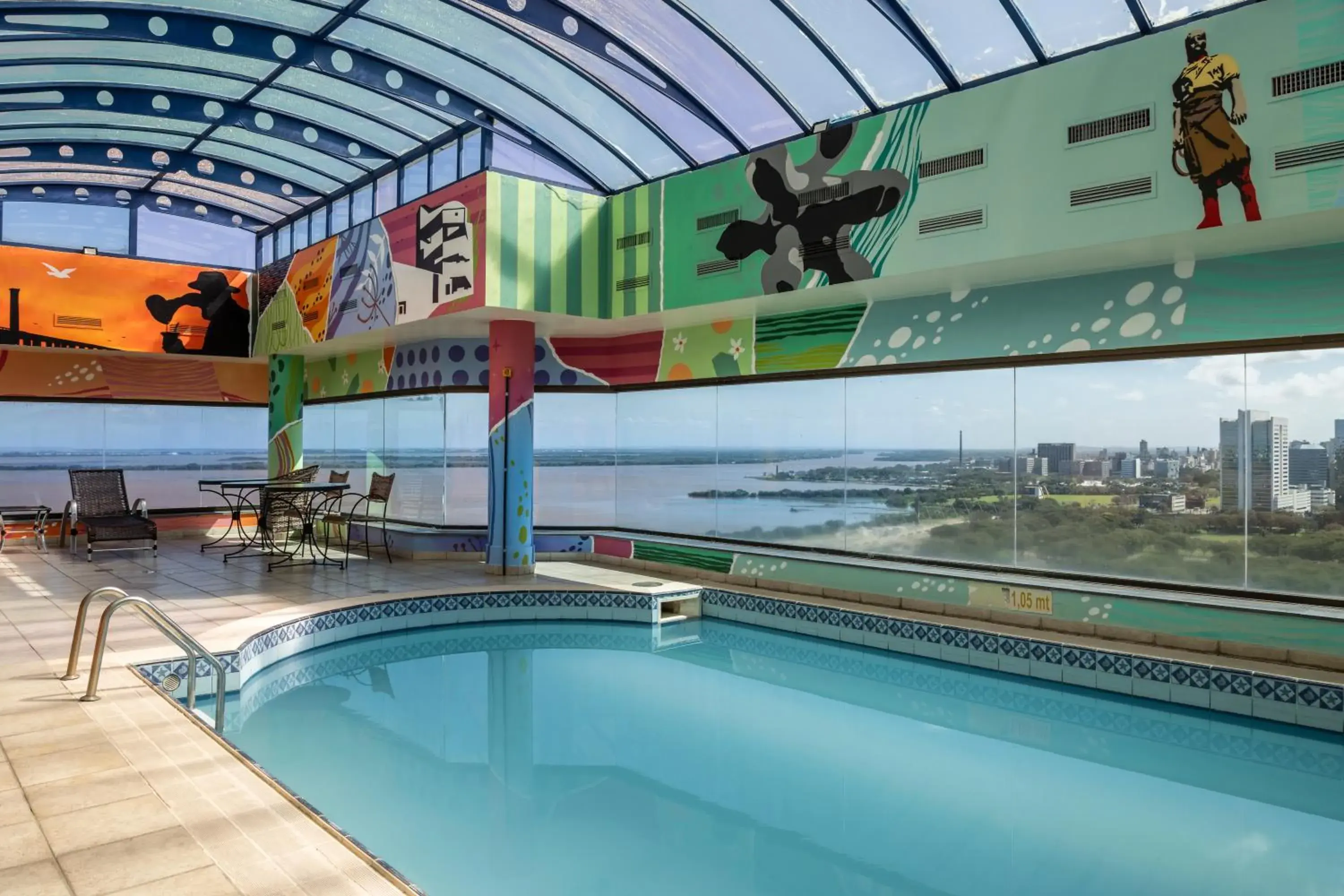 Swimming pool in Blue Tree Towers Millenium Porto Alegre Swimming pool in Blue Tree Towers Millenium Porto Alegre