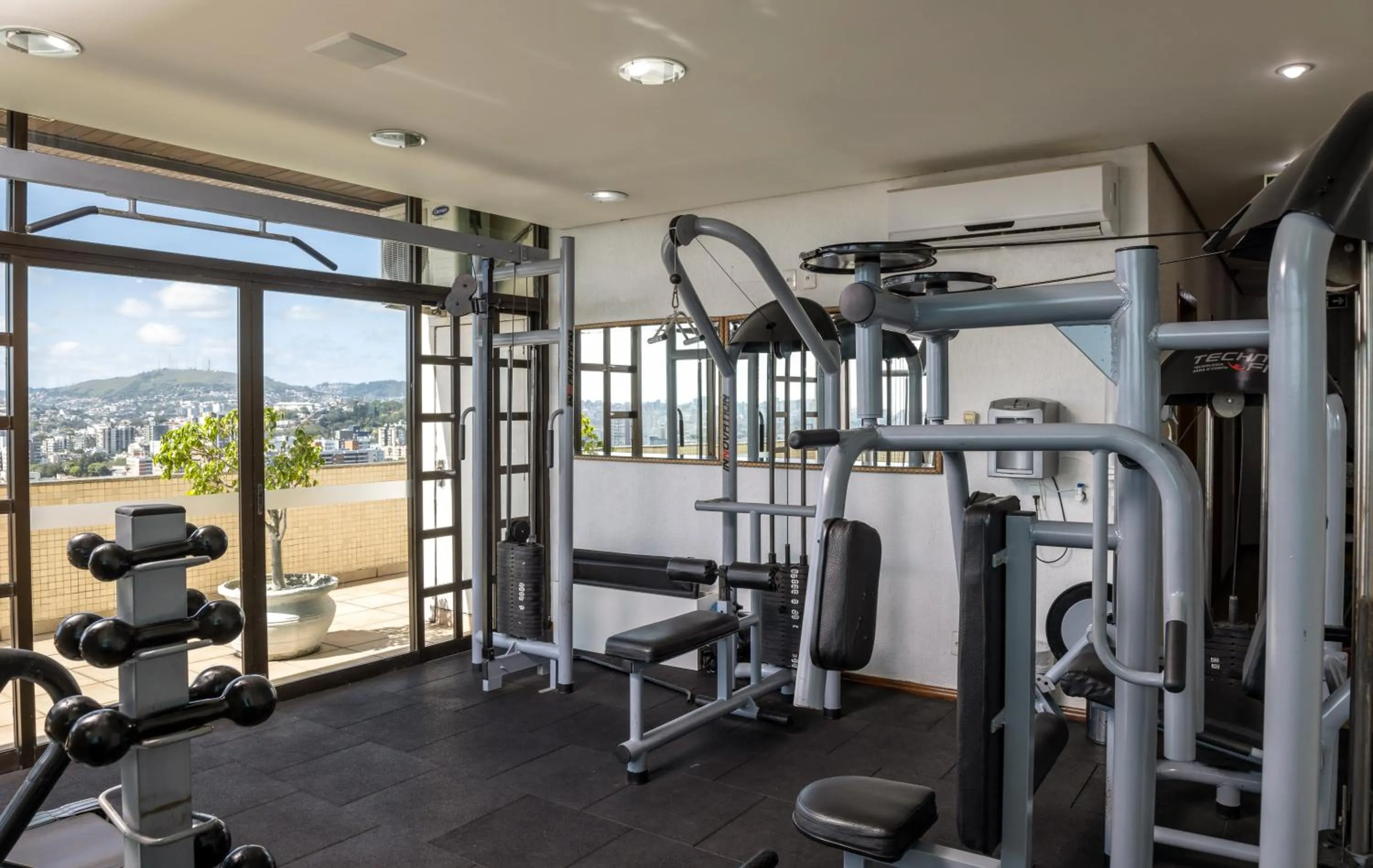 Fitness centre/facilities in Blue Tree Towers Millenium Porto Alegre