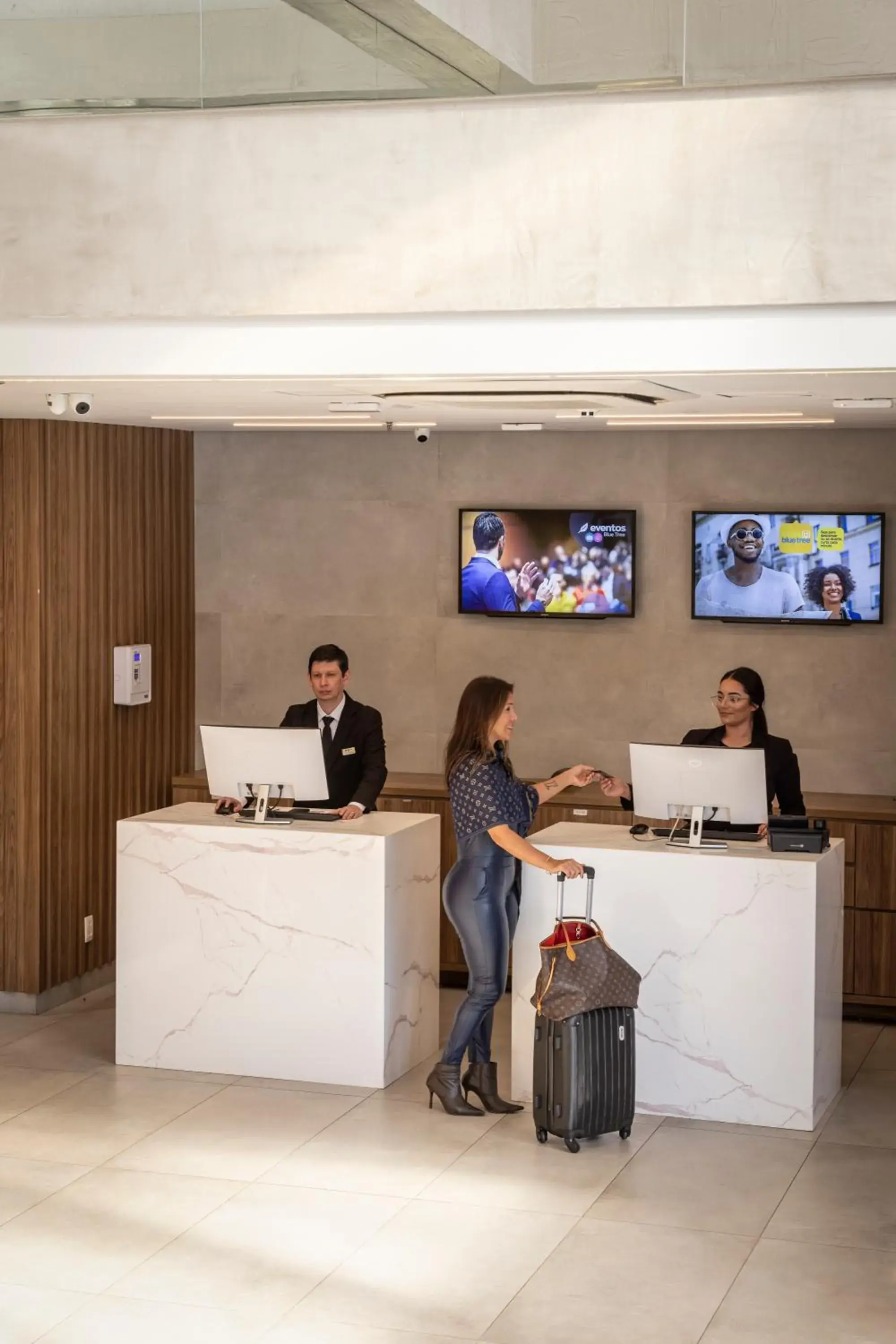 Lobby or reception in Blue Tree Towers Millenium Porto Alegre Lobby or reception in Blue Tree Towers Millenium Porto Alegre