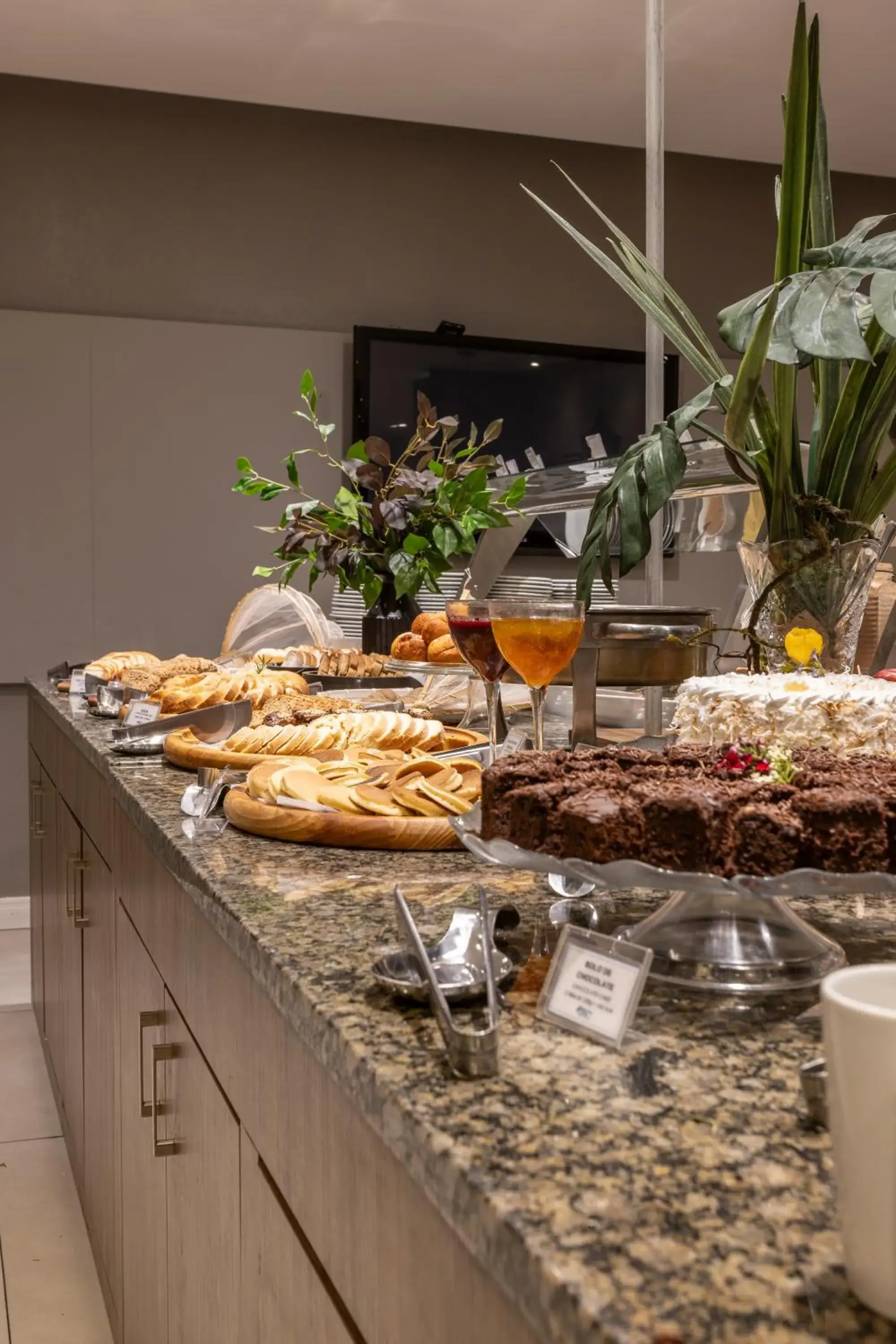 Breakfast in Blue Tree Towers Millenium Porto Alegre Breakfast in Blue Tree Towers Millenium Porto Alegre