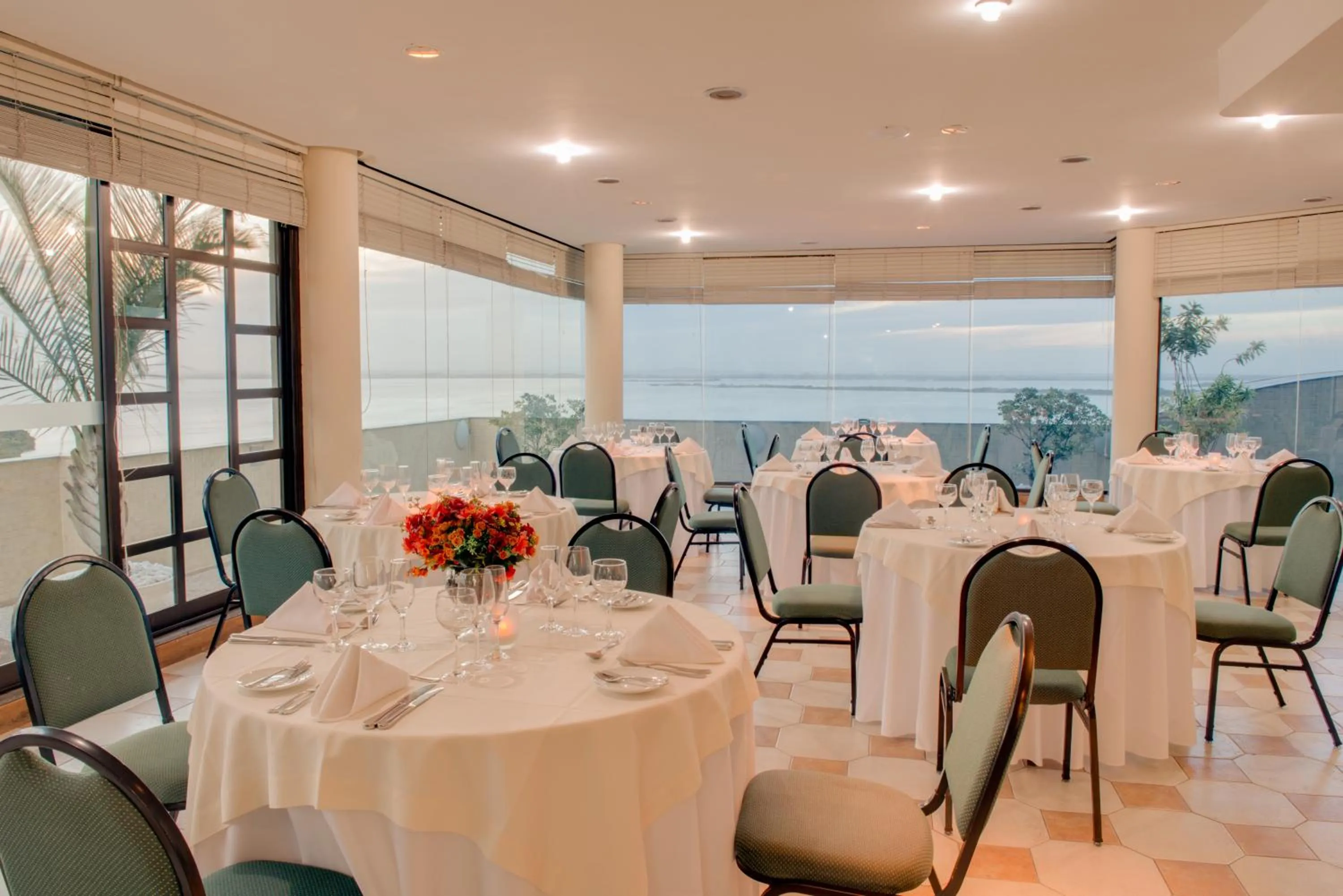 Meeting/conference room in Blue Tree Towers Millenium Porto Alegre