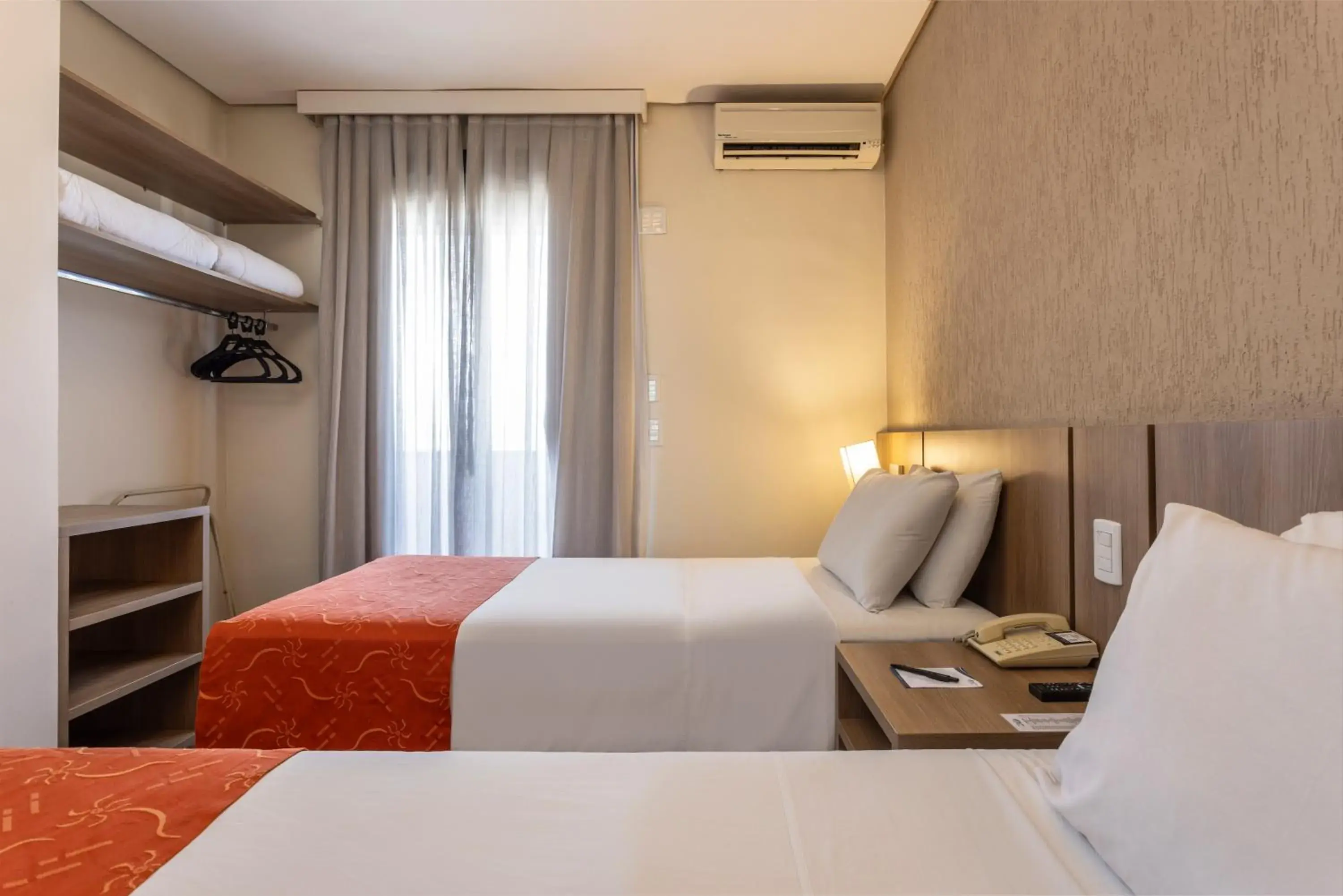 Twin Room in Blue Tree Towers Millenium Porto Alegre Twin Room in Blue Tree Towers Millenium Porto Alegre