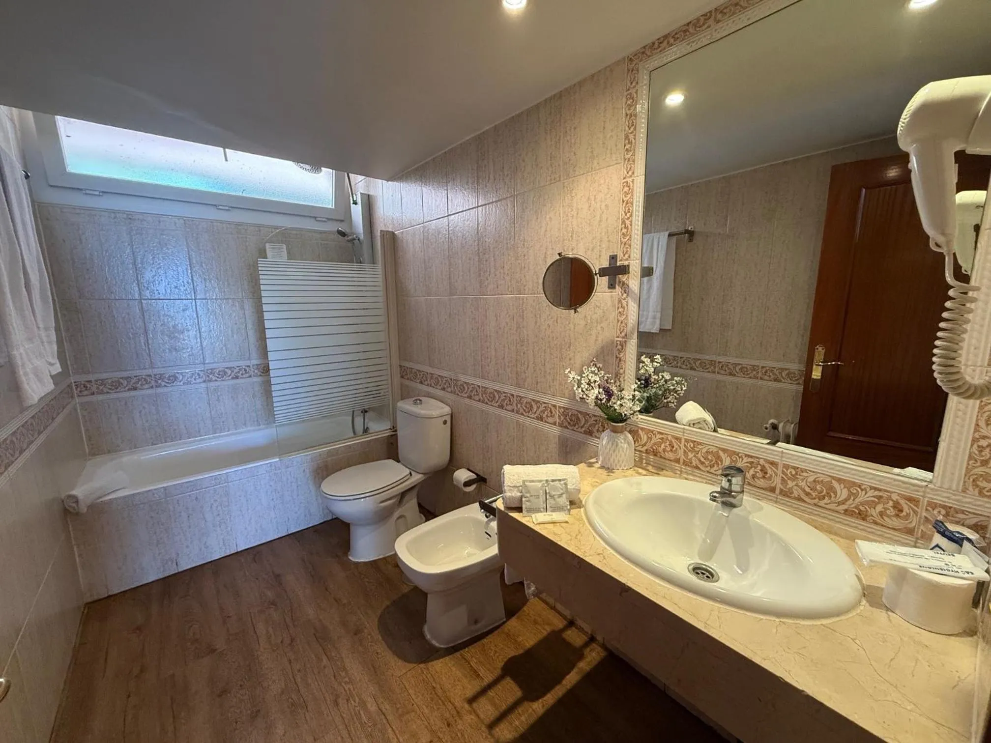 Bathroom in Hotel Los Olivos