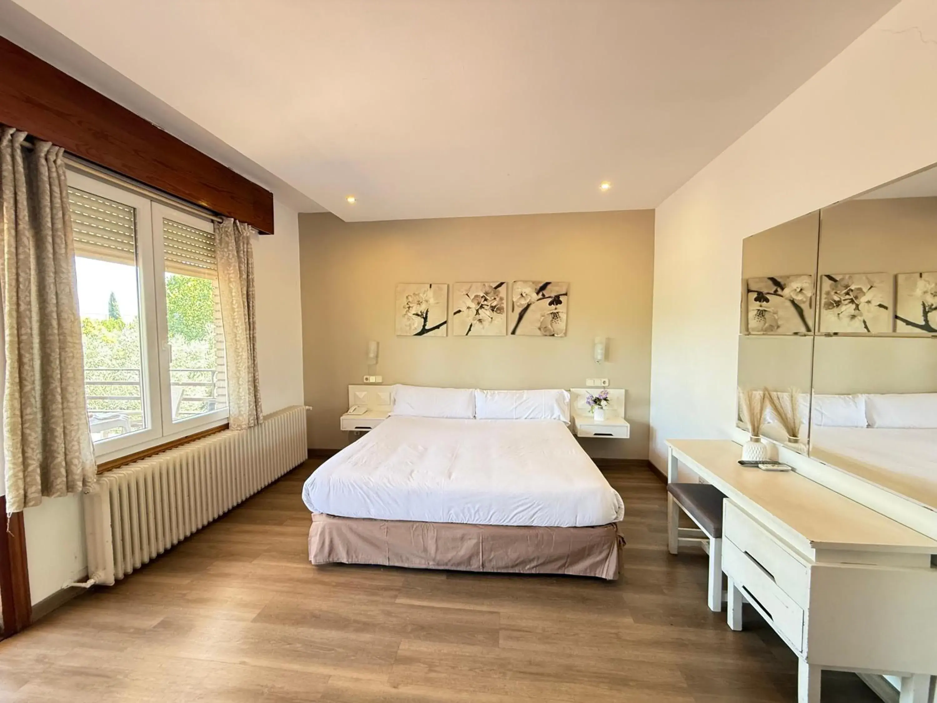 Bed in Hotel Los Olivos Bed in Hotel Los Olivos