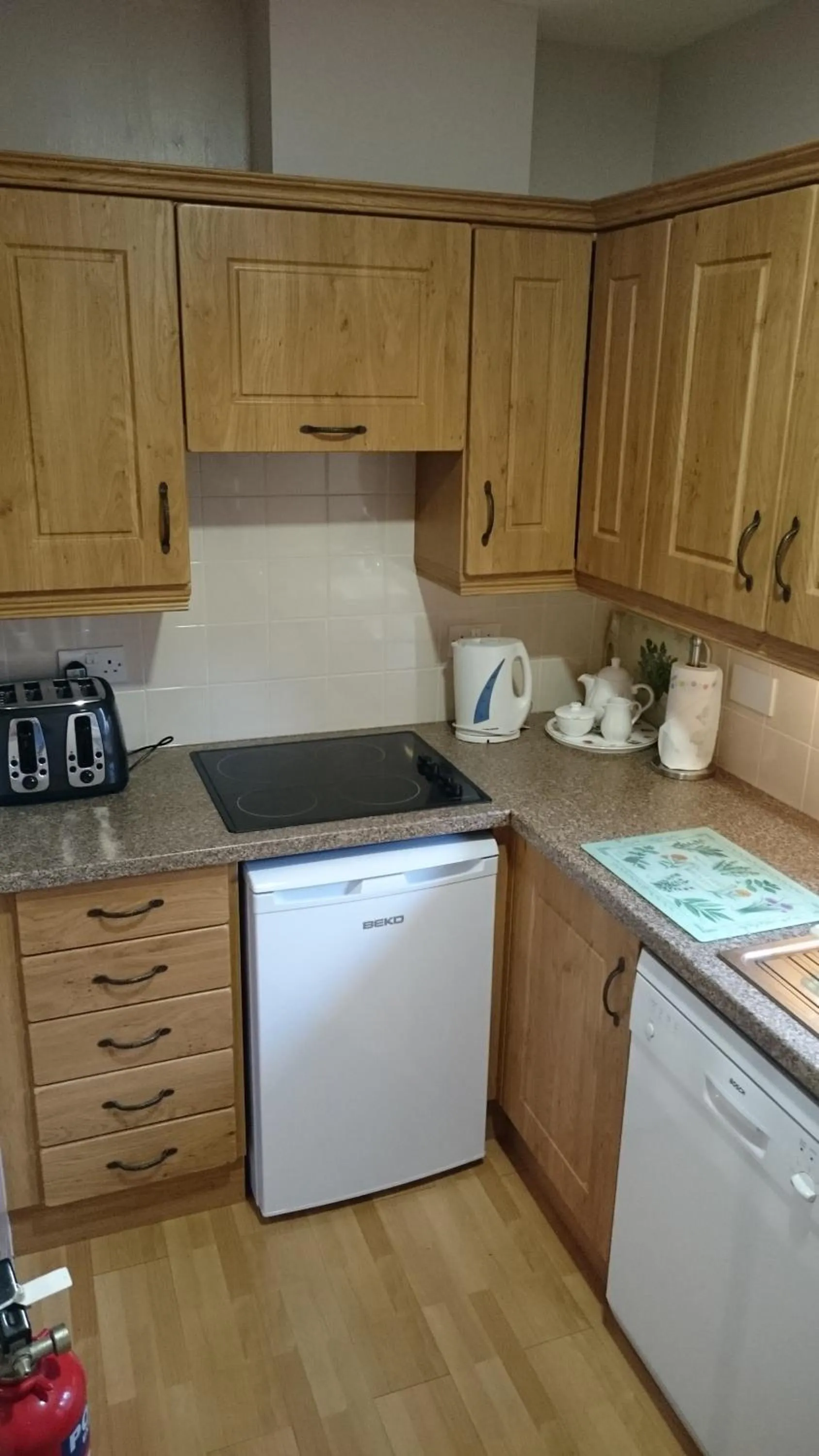 Kitchen or kitchenette in Quaysiders Lakes Resort - Quaysiders Club