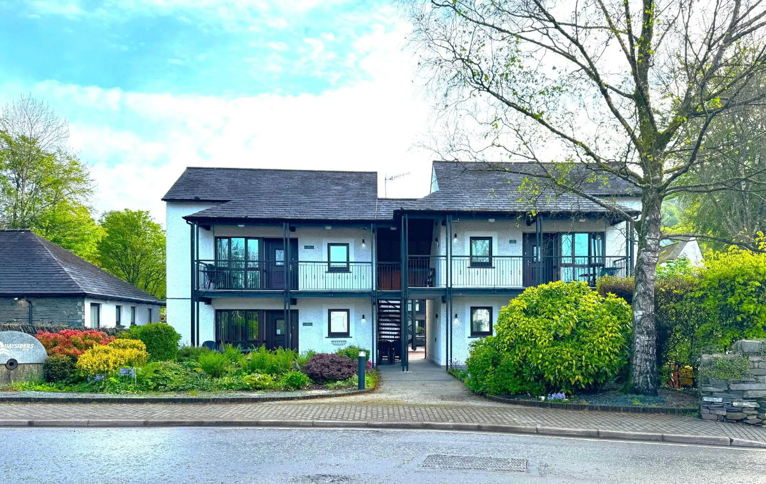 Property building in Quaysiders Lakes Resort - Quaysiders Club