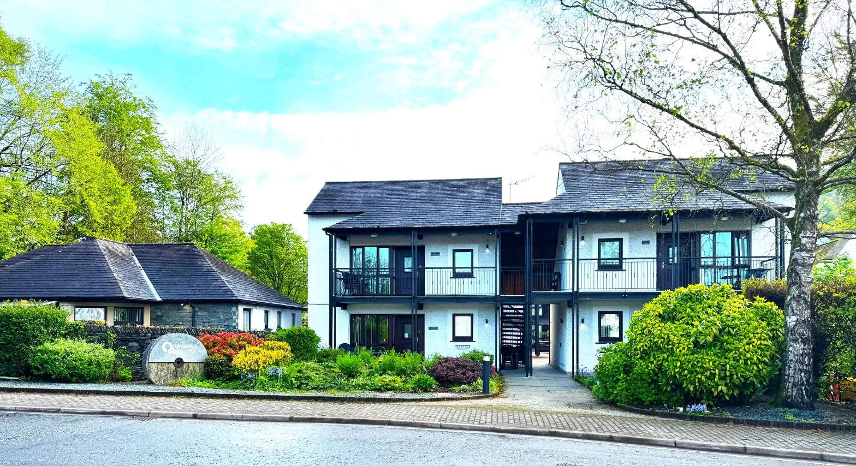 Property building in Quaysiders Lakes Resort - Quaysiders Club