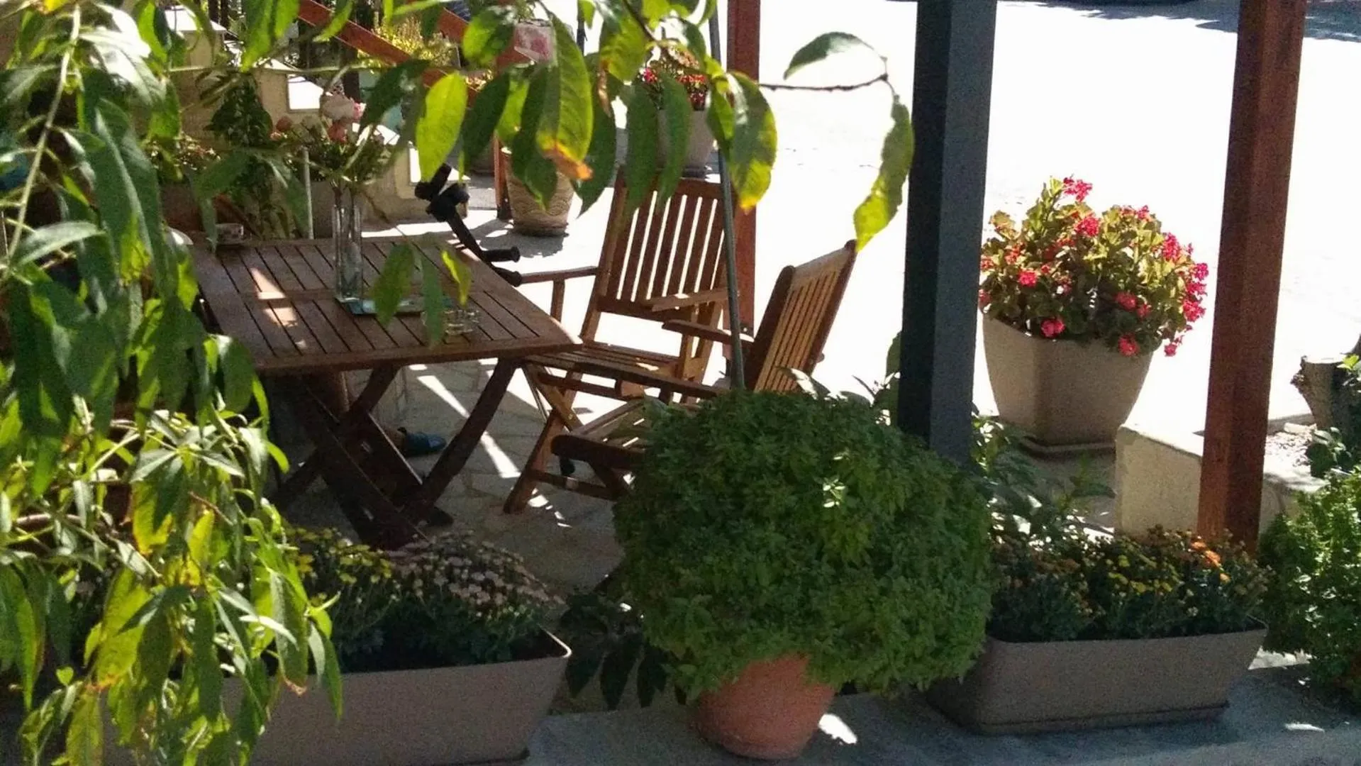 Facade/entrance in Prosforio