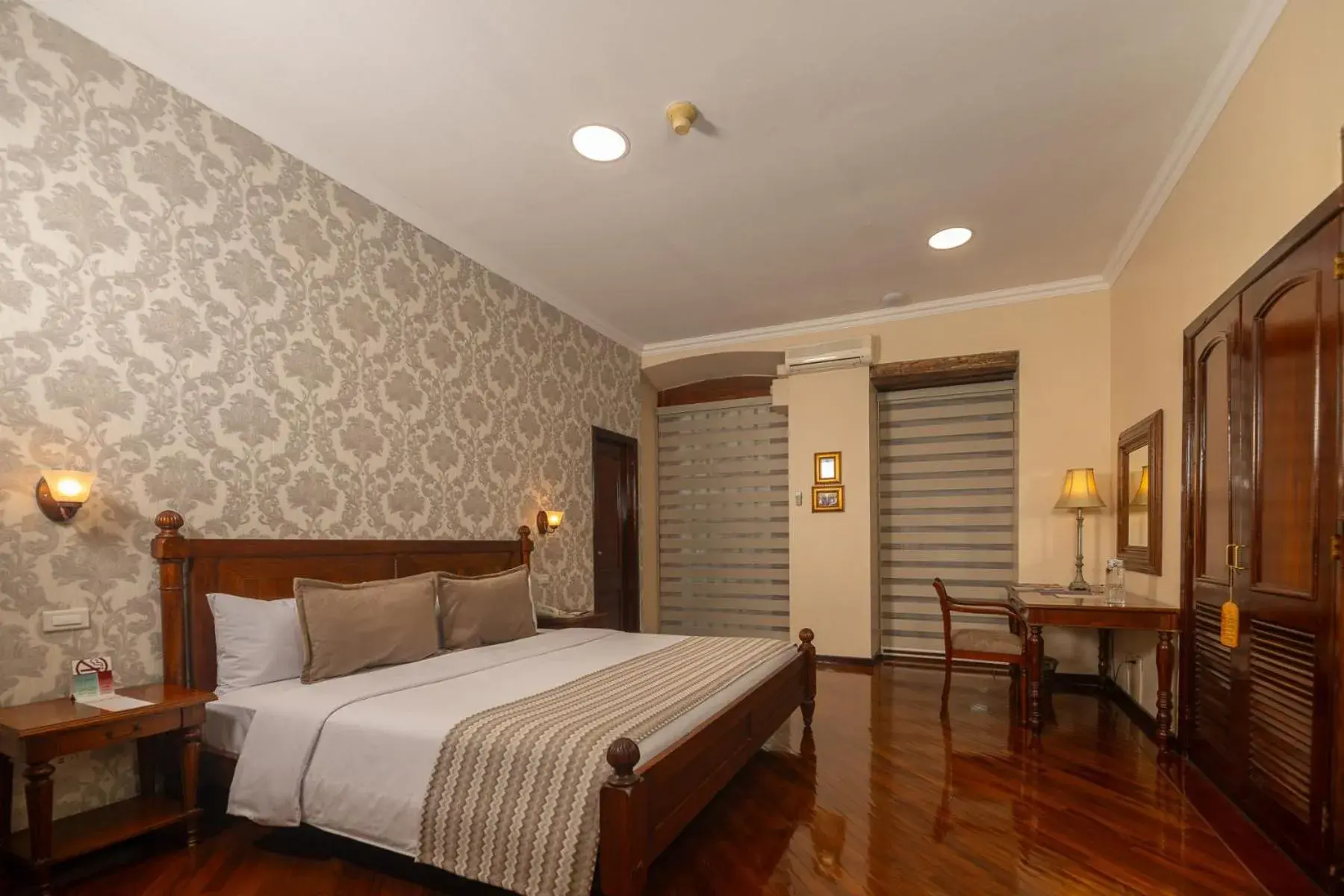 King Room in Hotel Patio Andaluz King Room in Hotel Patio Andaluz