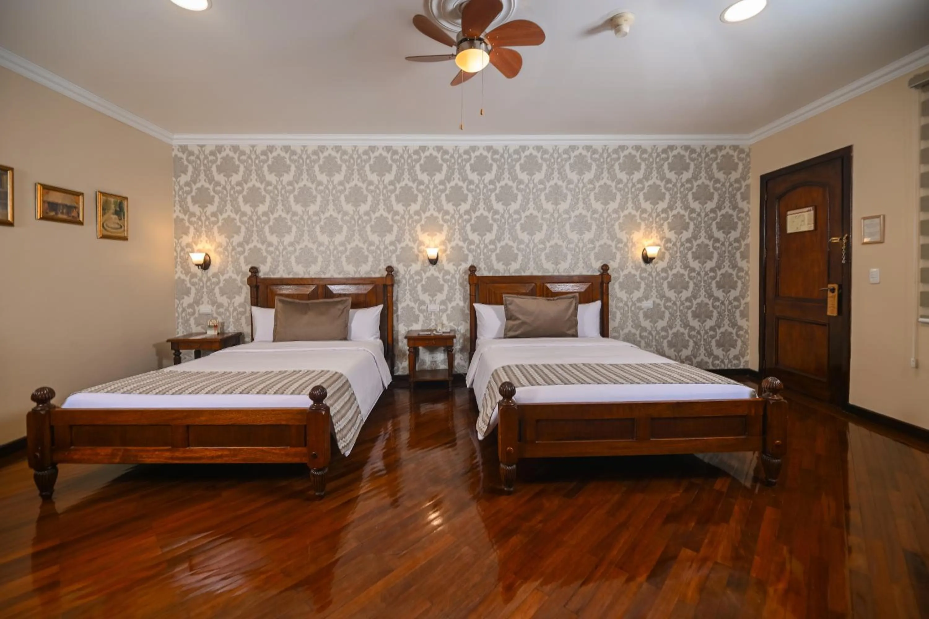 Bed in Hotel Patio Andaluz