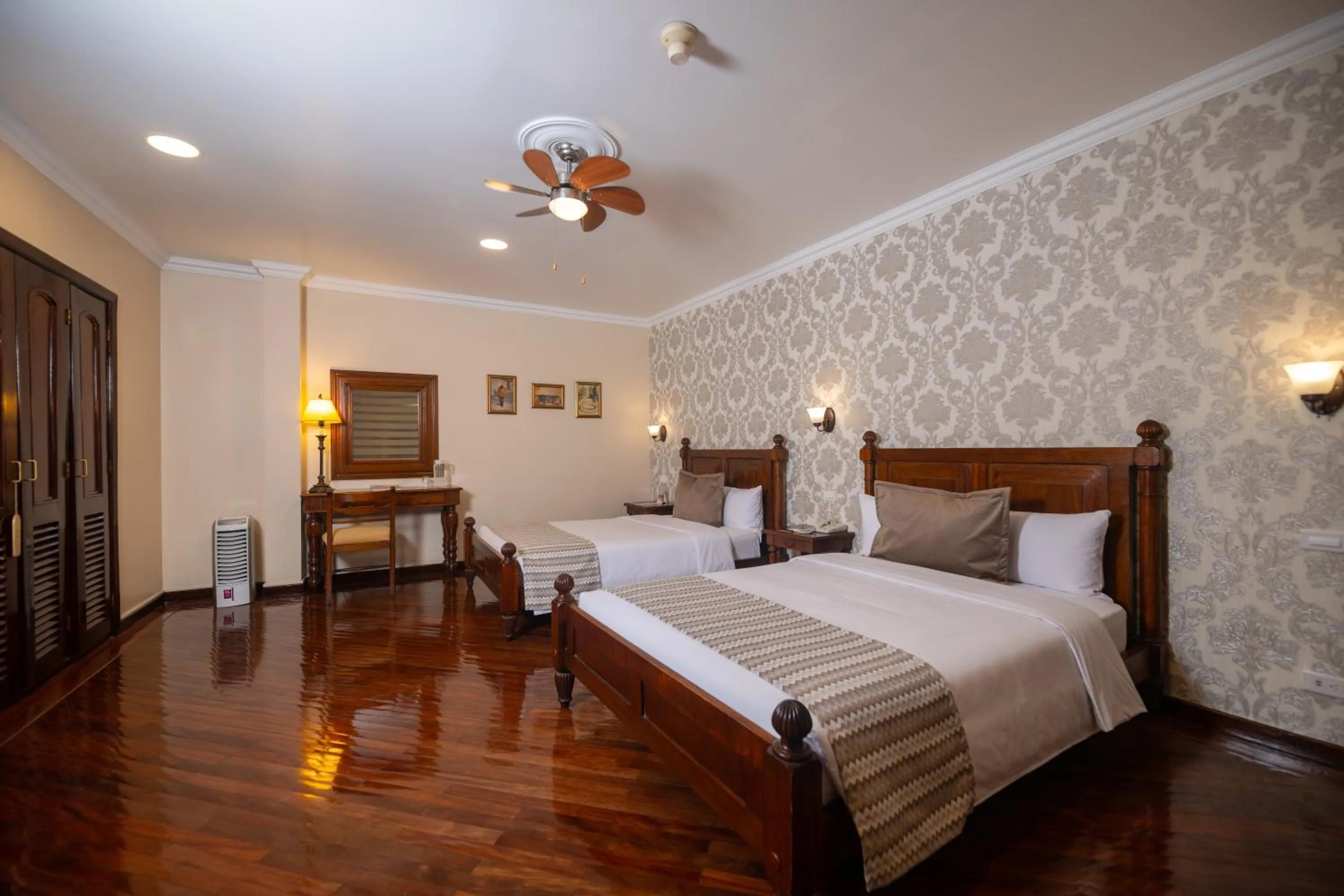 Bed in Hotel Patio Andaluz