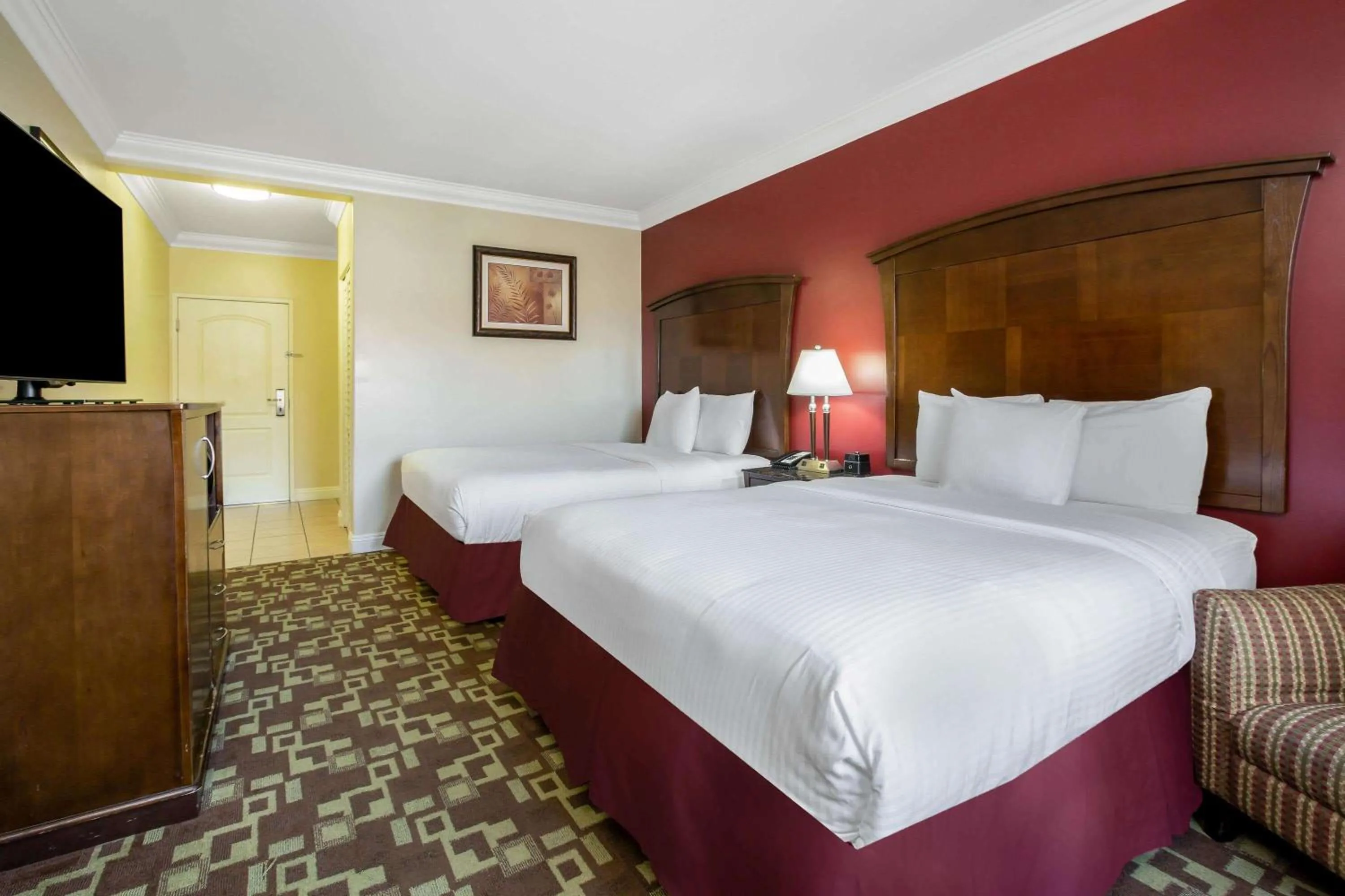 Photo of the whole room, Bed in La Quinta by Wyndham Moreno Valley