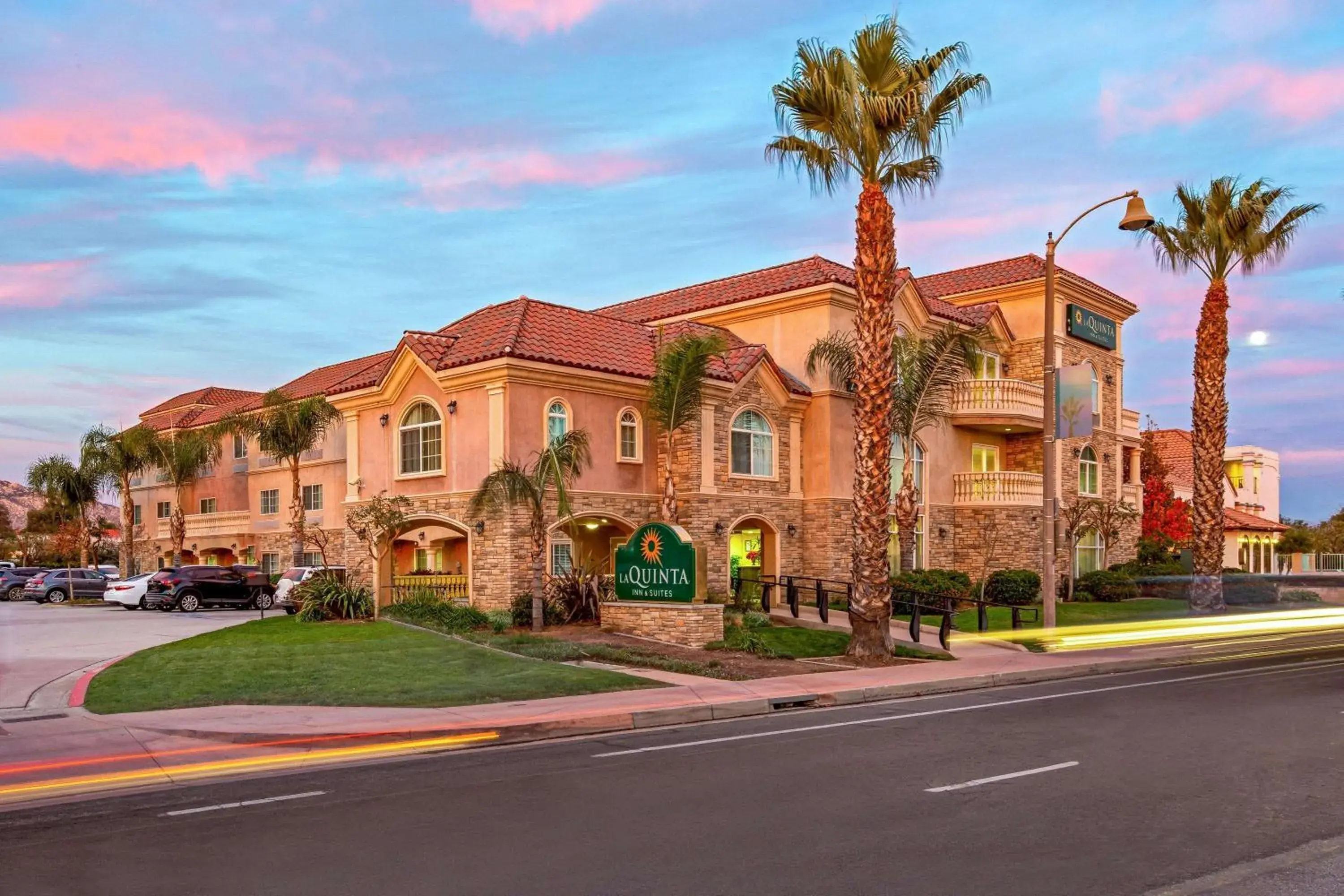 Property building in La Quinta by Wyndham Moreno Valley Property building in La Quinta by Wyndham Moreno Valley