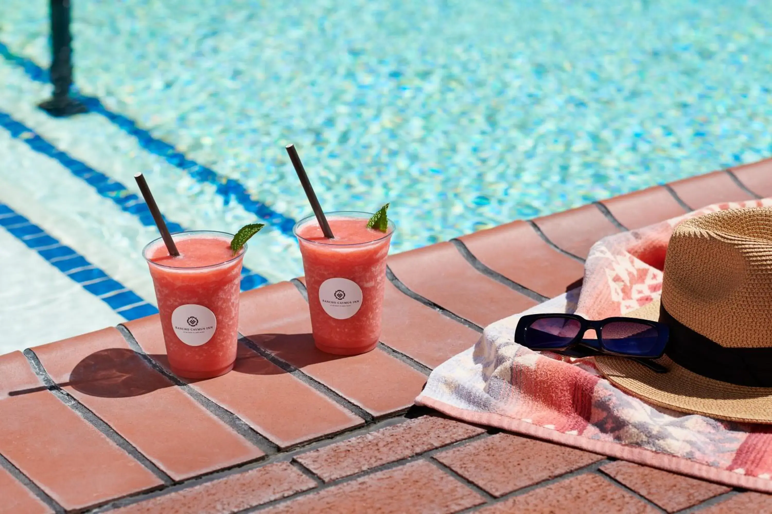 Swimming pool in Rancho Caymus Inn Swimming pool in Rancho Caymus Inn