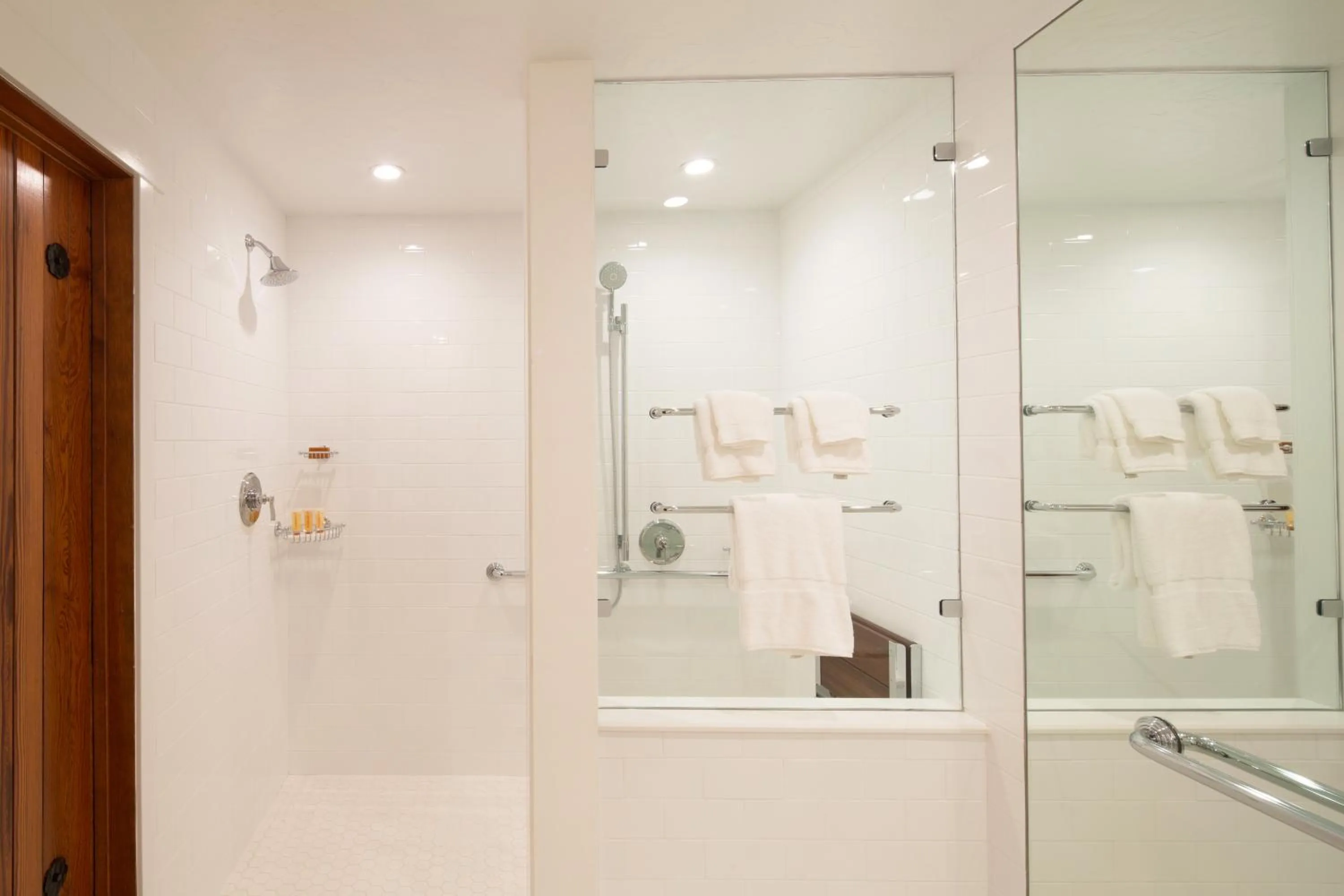 Bathroom in Rancho Caymus Inn