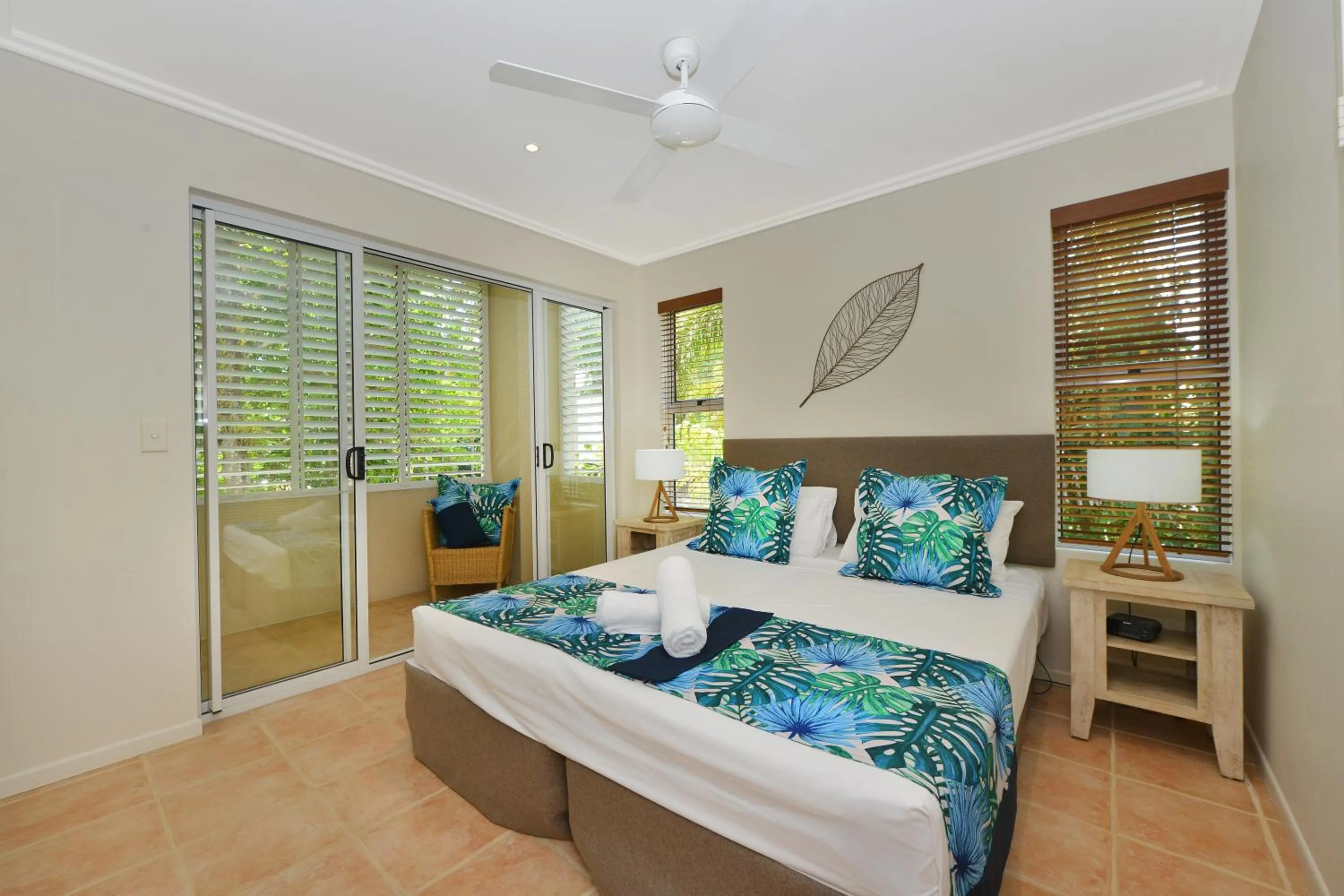 Bedroom, Bed in Cayman Villas Port Douglas