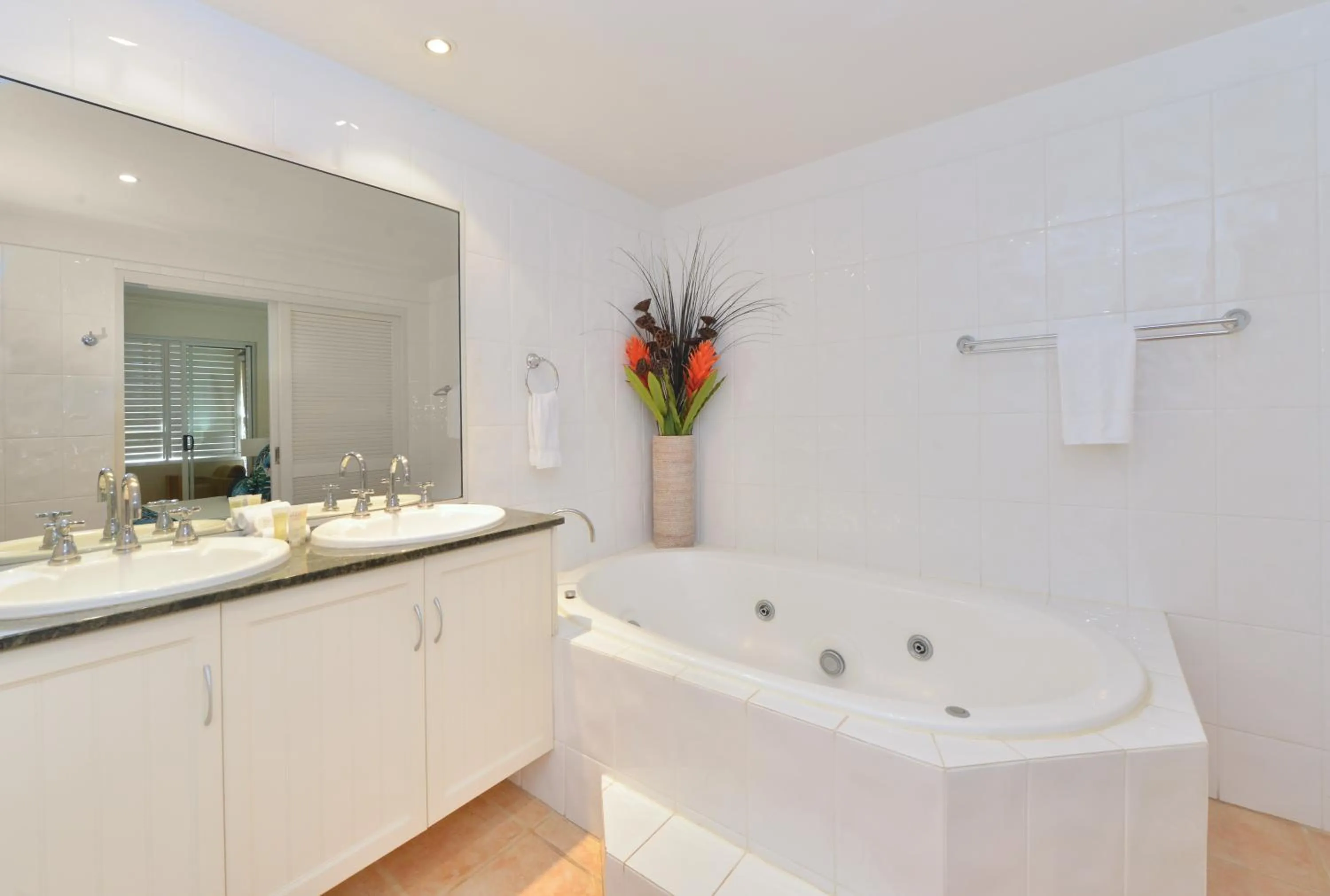 Bathroom in Cayman Villas Port Douglas