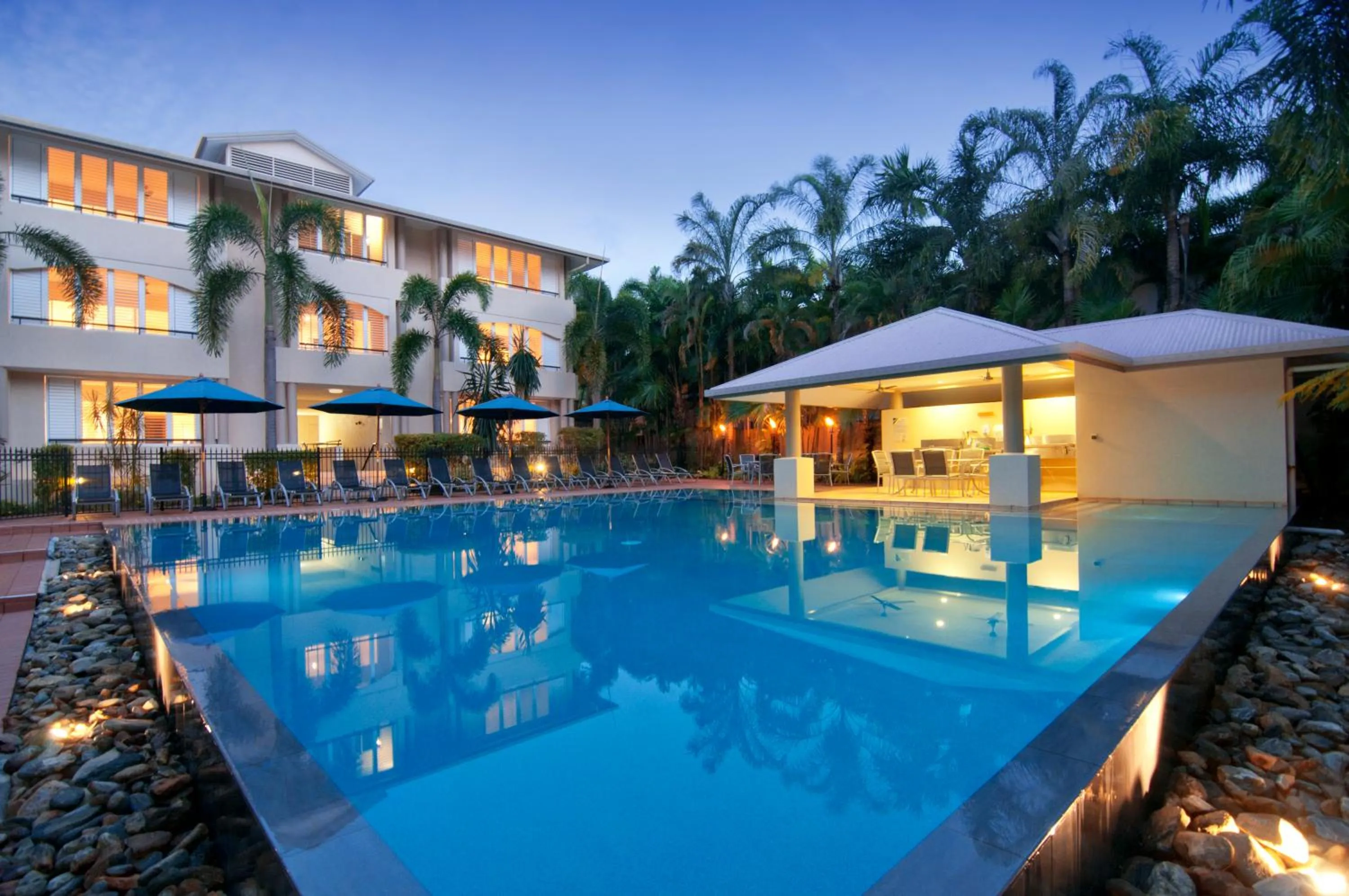 Property building in Cayman Villas Port Douglas