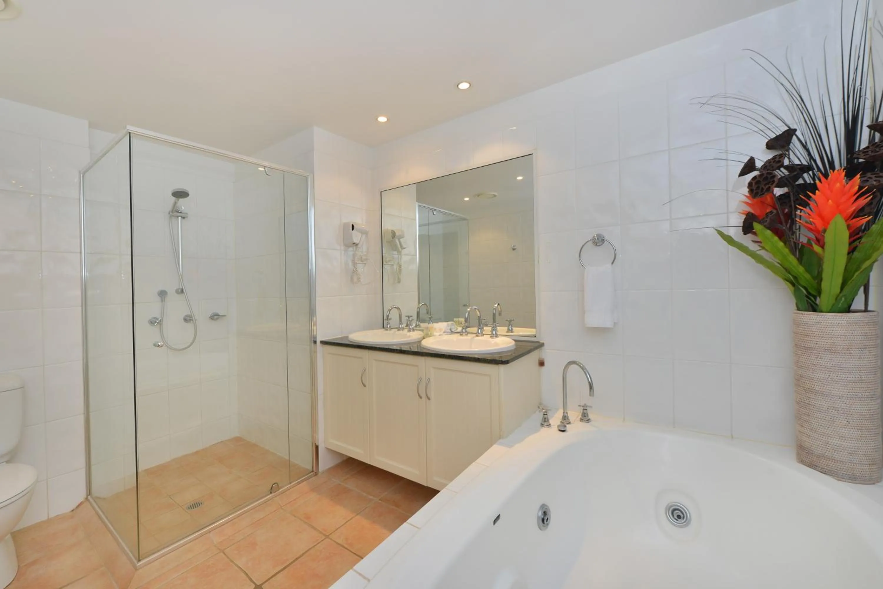 Bathroom in Cayman Villas Port Douglas