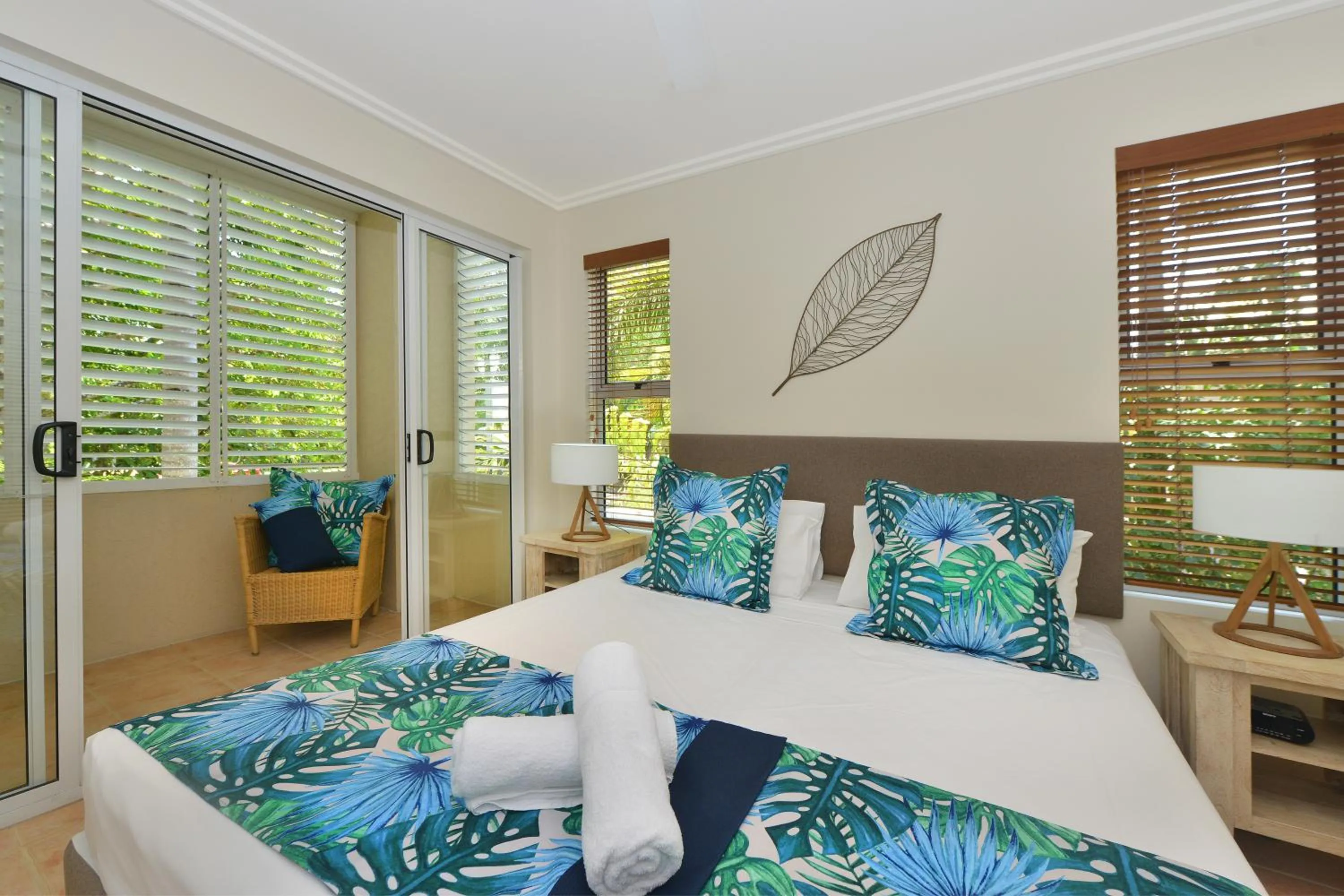 Bedroom, Bed in Cayman Villas Port Douglas